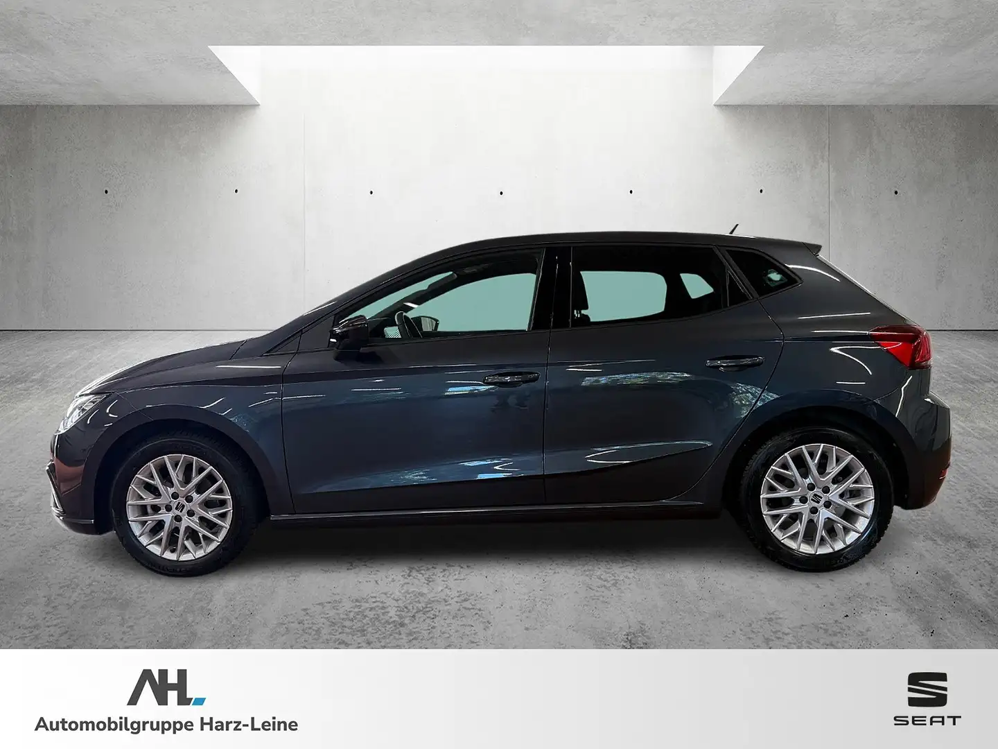 SEAT Ibiza 1.0 TSI FR DSG LED Navi ACC RFK PDC Grau - 2
