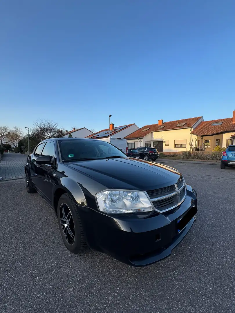 Dodge Avenger SE Schwarz - 1