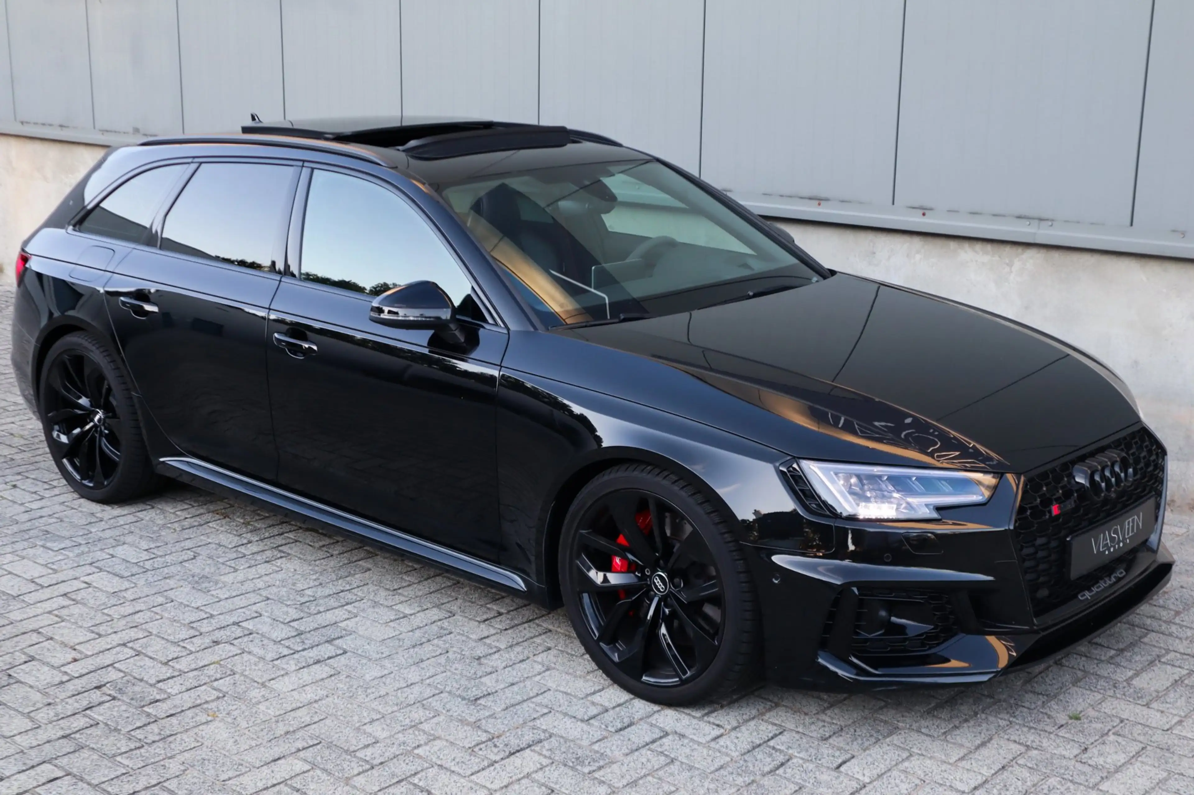 Audi RS4 A4 Avant 2.9 TFSI quattro B&O Panodak — photo 14