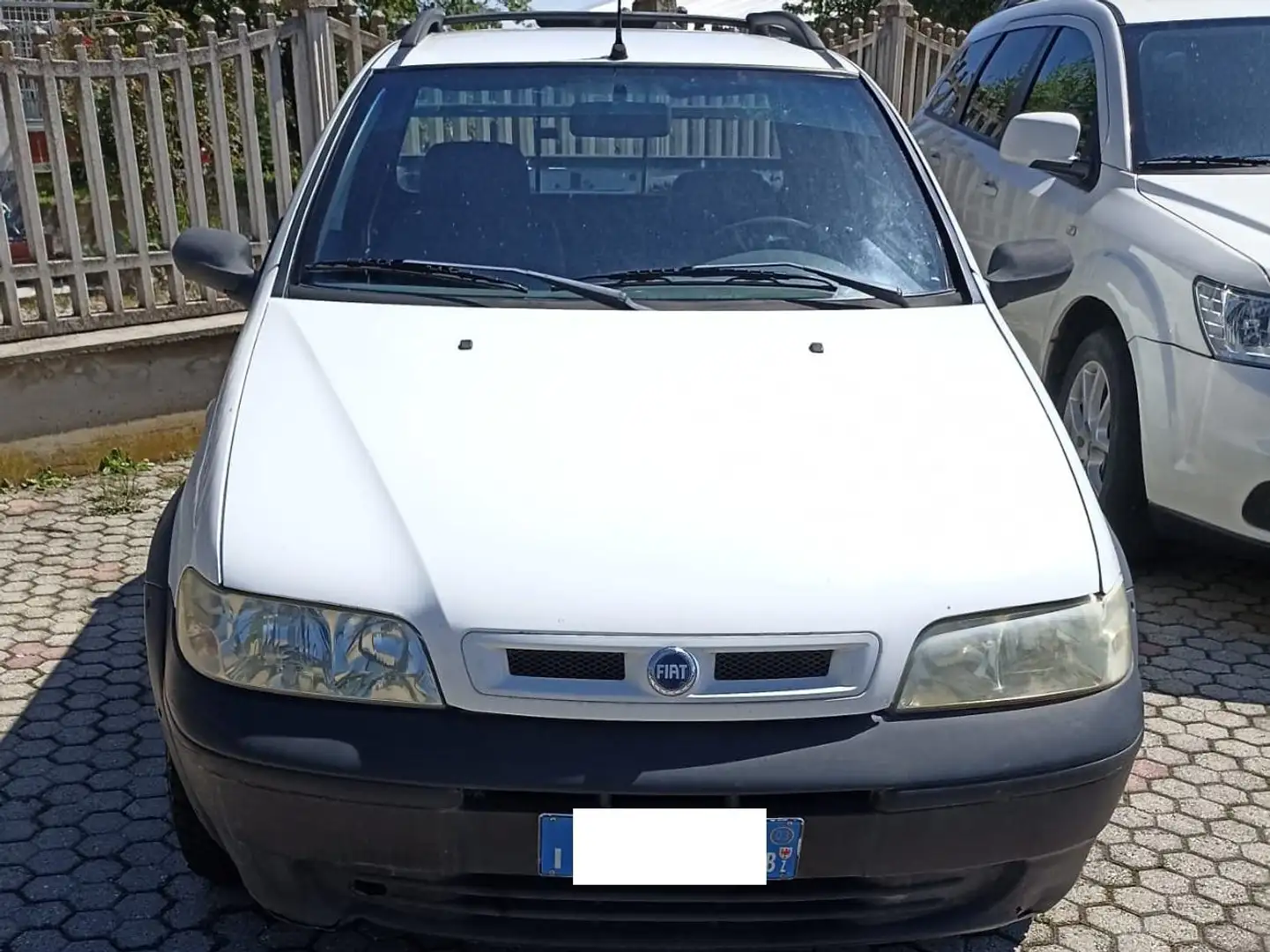 Fiat Strada Weiß - 2