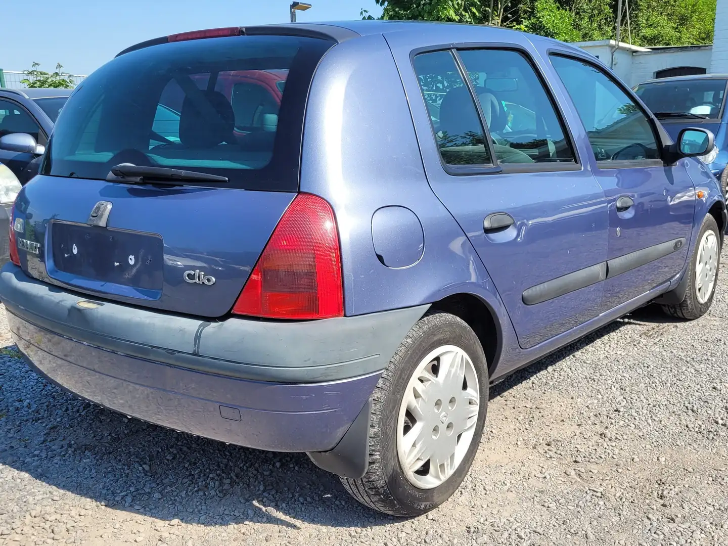 Renault Clio 1.6i AUTOMAAT 119000km 5 deurs 1999 Gris - 2