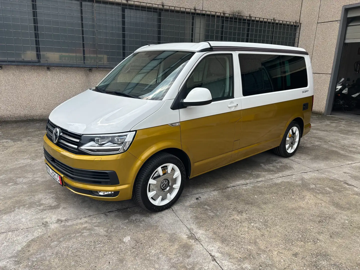Volkswagen T6 California OCEAN 2.0 TDI DSG 4MOTION BLOCCO DIFFERENZIALE Zlatá - 1