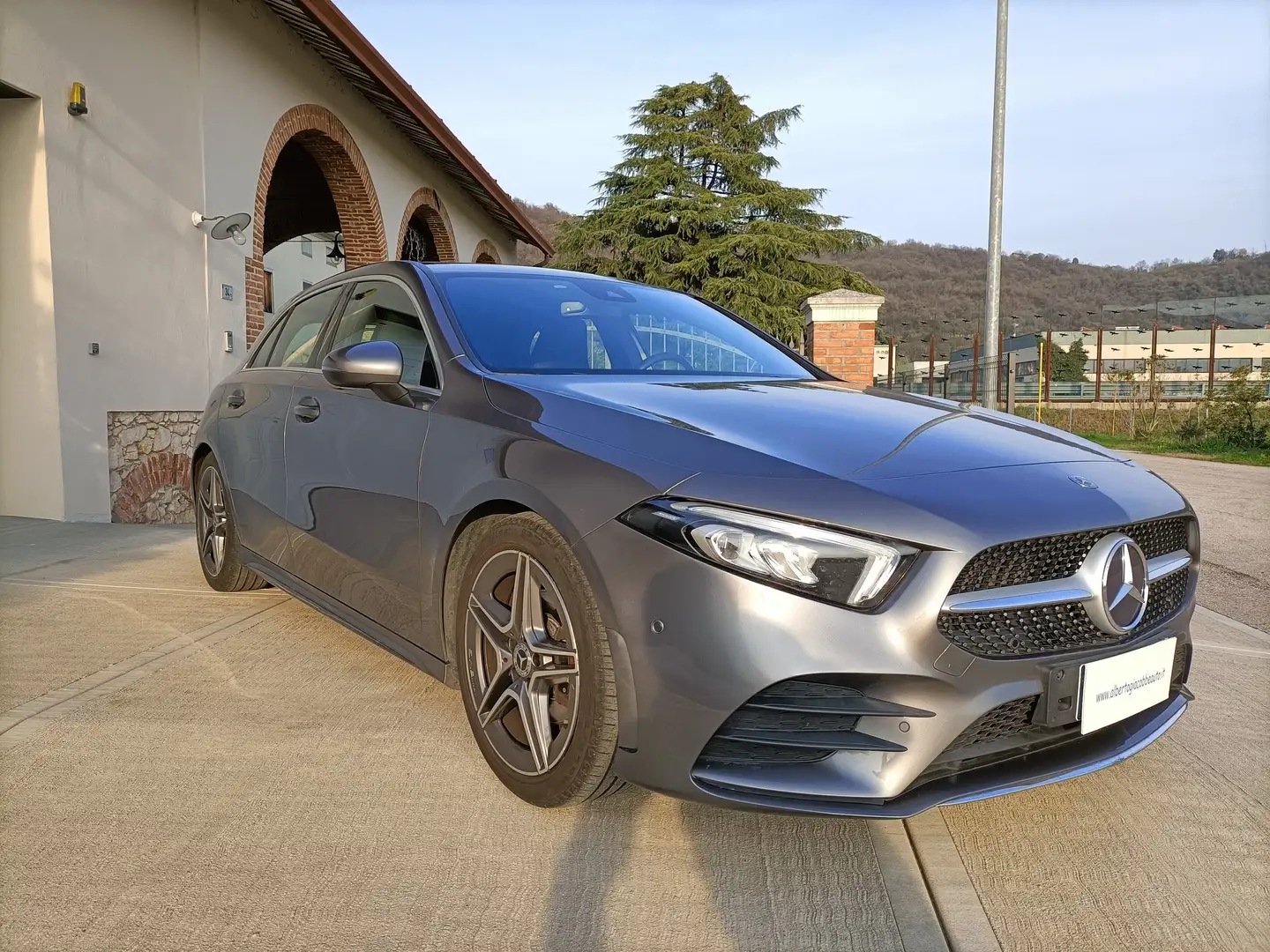 Mercedes-Benz A 180 A 180 d Premium auto "Vera Premium" Gris - 1
