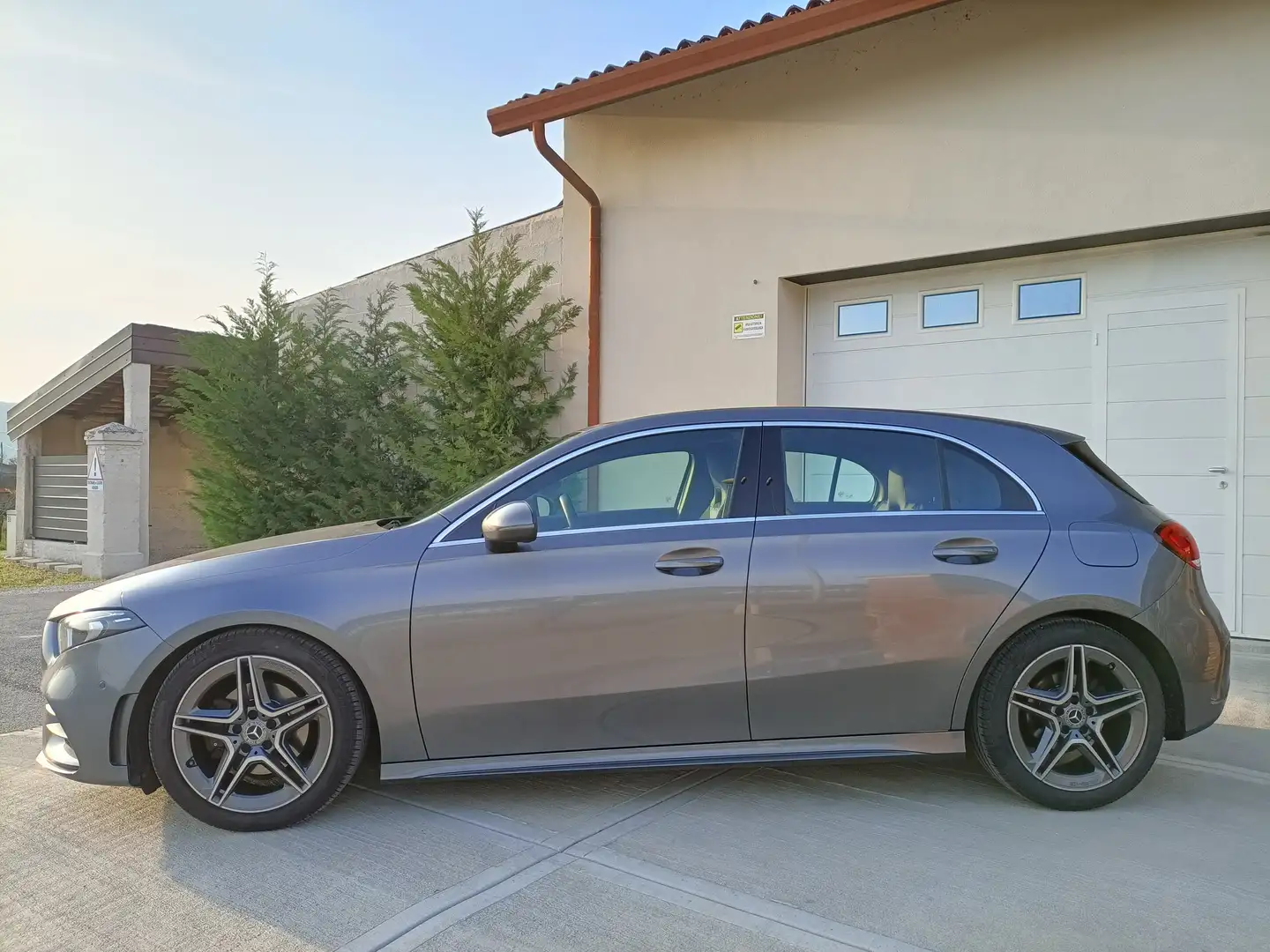 Mercedes-Benz A 180 A 180 d Premium auto "Vera Premium" Gris - 2
