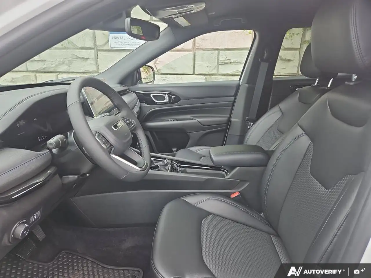 Jeep Compass photo Jeep Compass