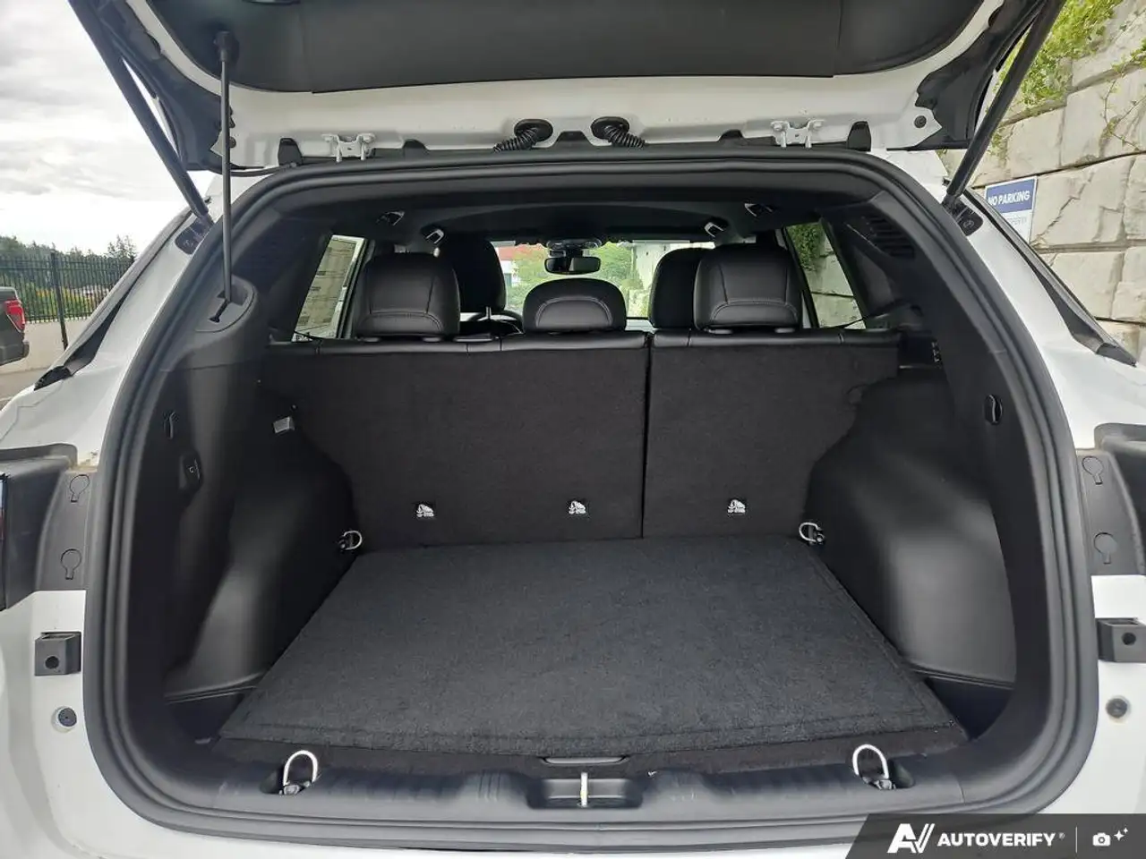 Jeep Compass photo Jeep Compass