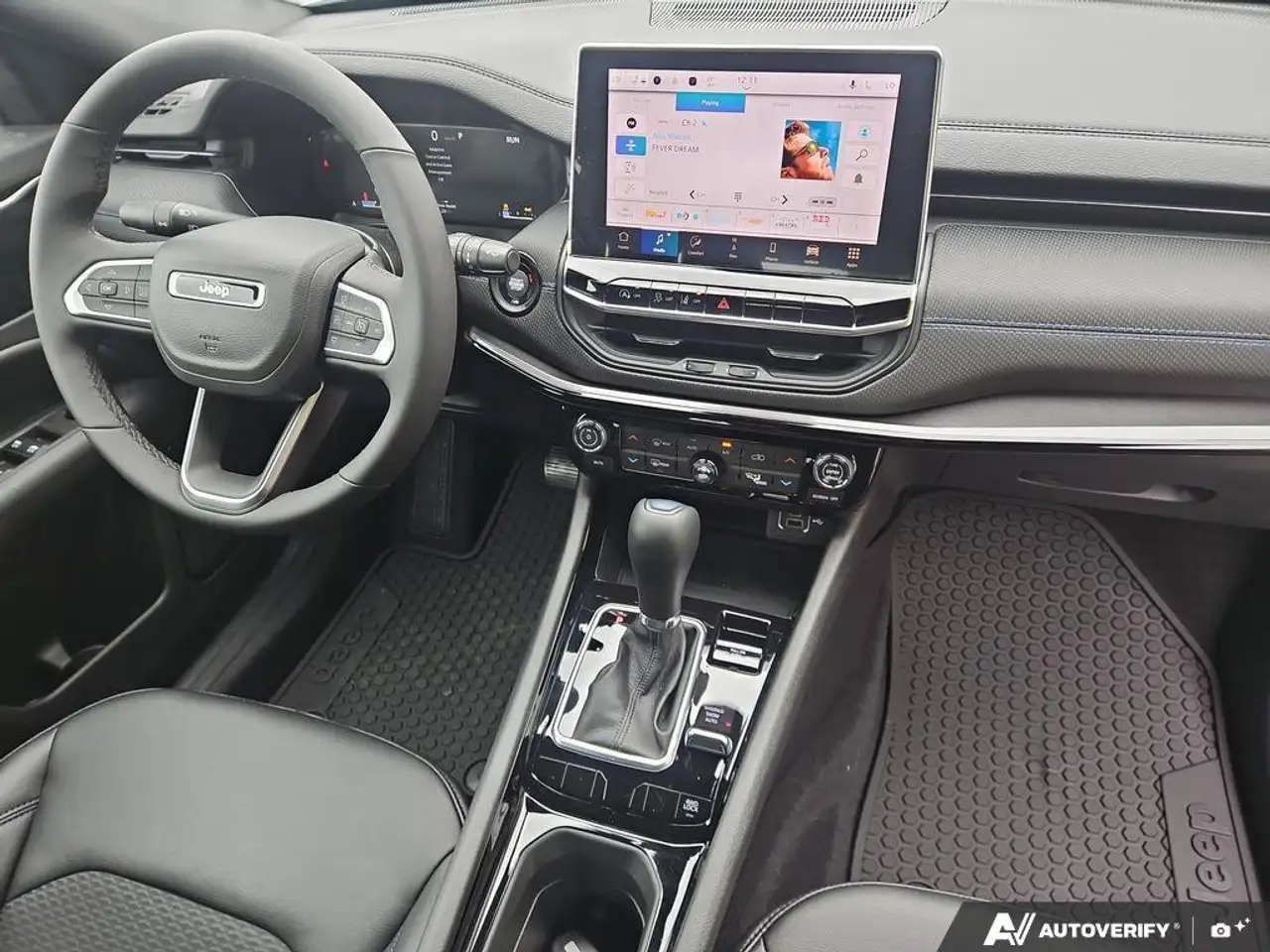 Jeep Compass photo Jeep Compass