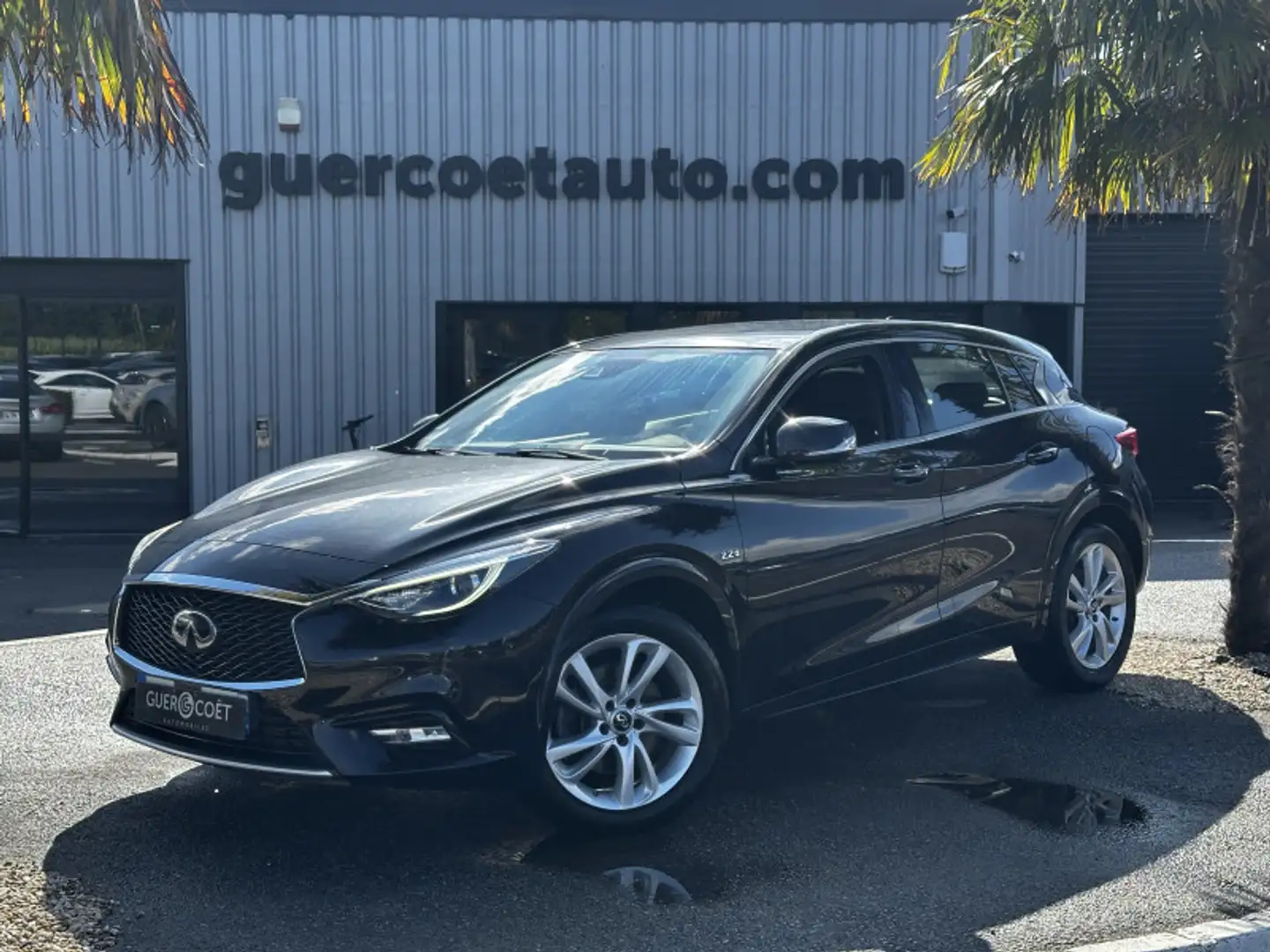 Infiniti Q30 2.2D 170CH PREMIUM TECH DCT7 Noir - 1