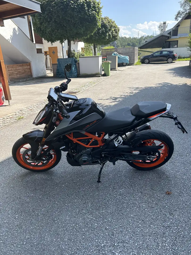 KTM 390 Duke - 1