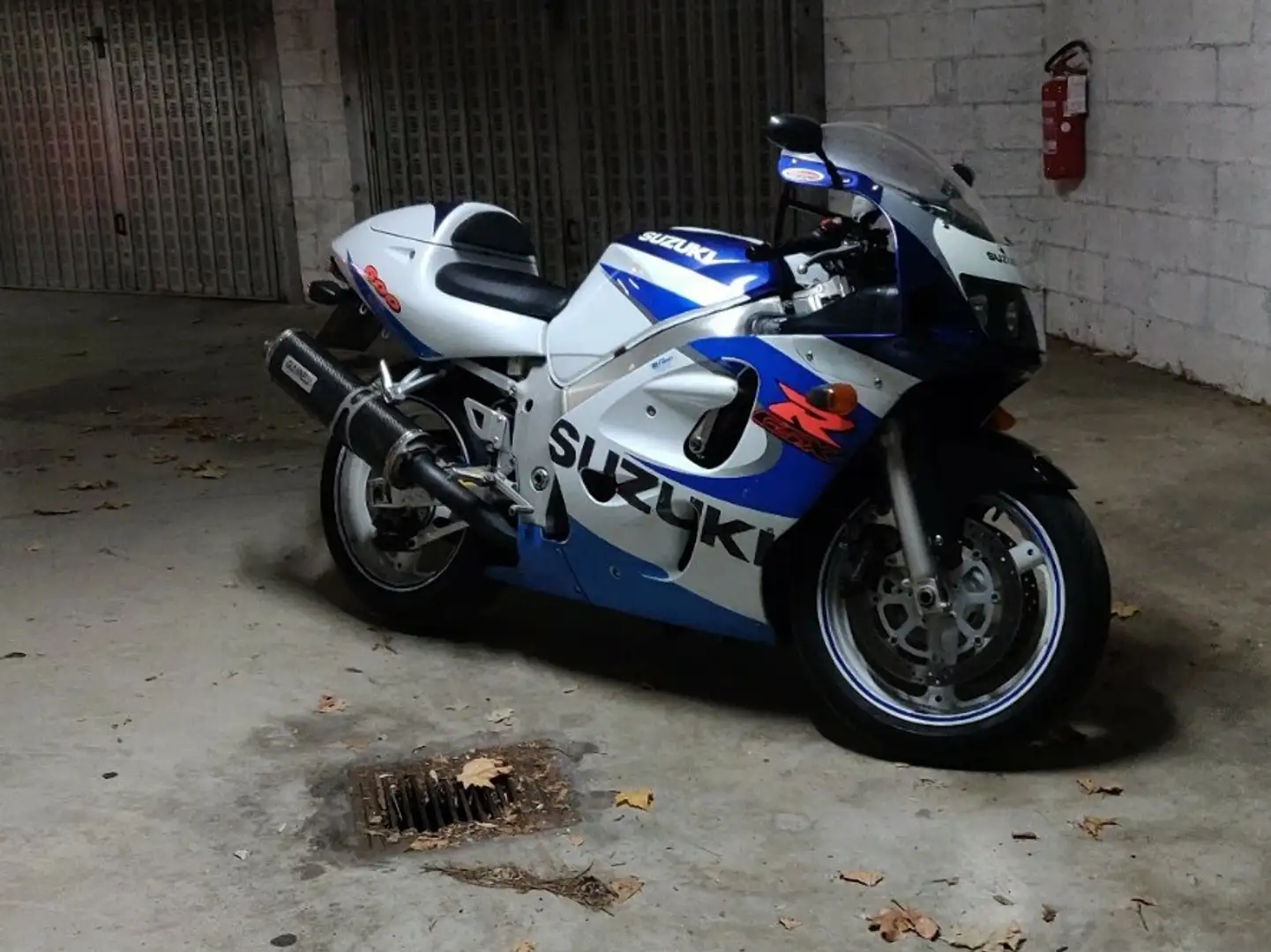 Suzuki GSX-R 600 Alb - 1