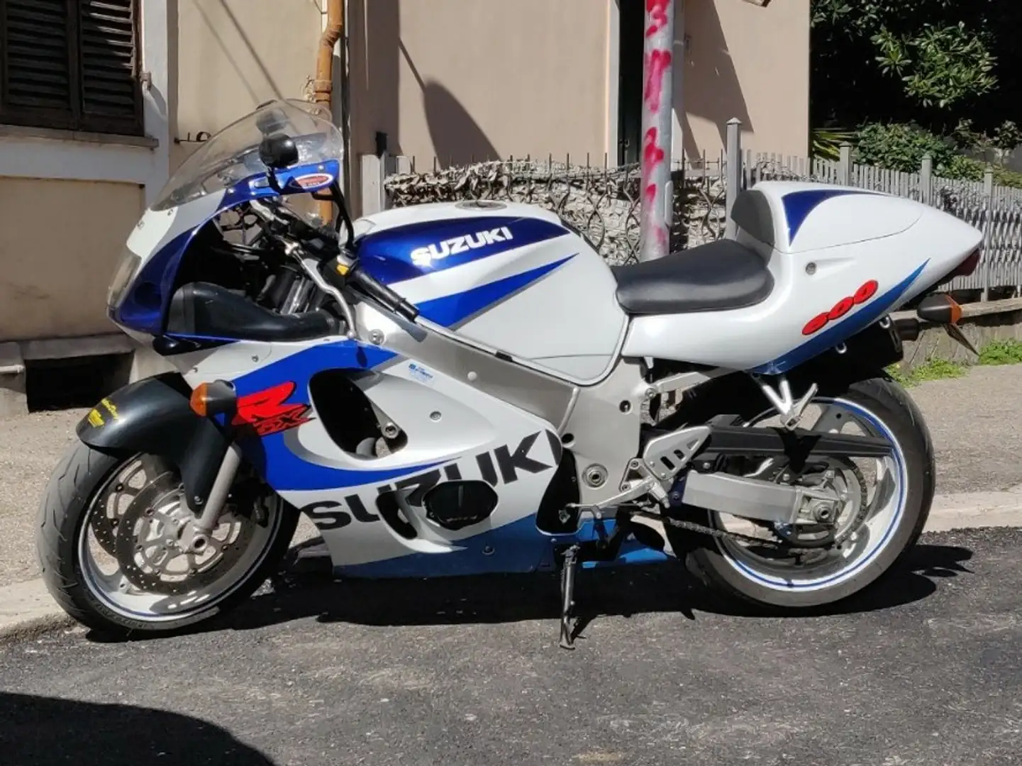 Suzuki GSX-R 600 Alb - 2