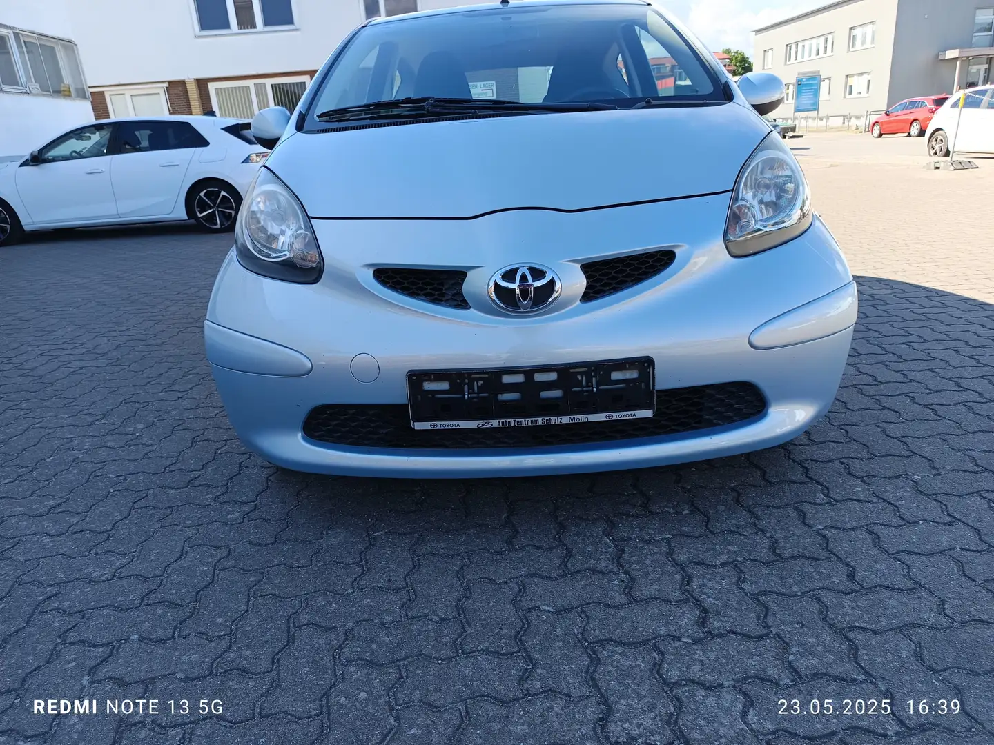 Toyota Aygo City Silver - 1