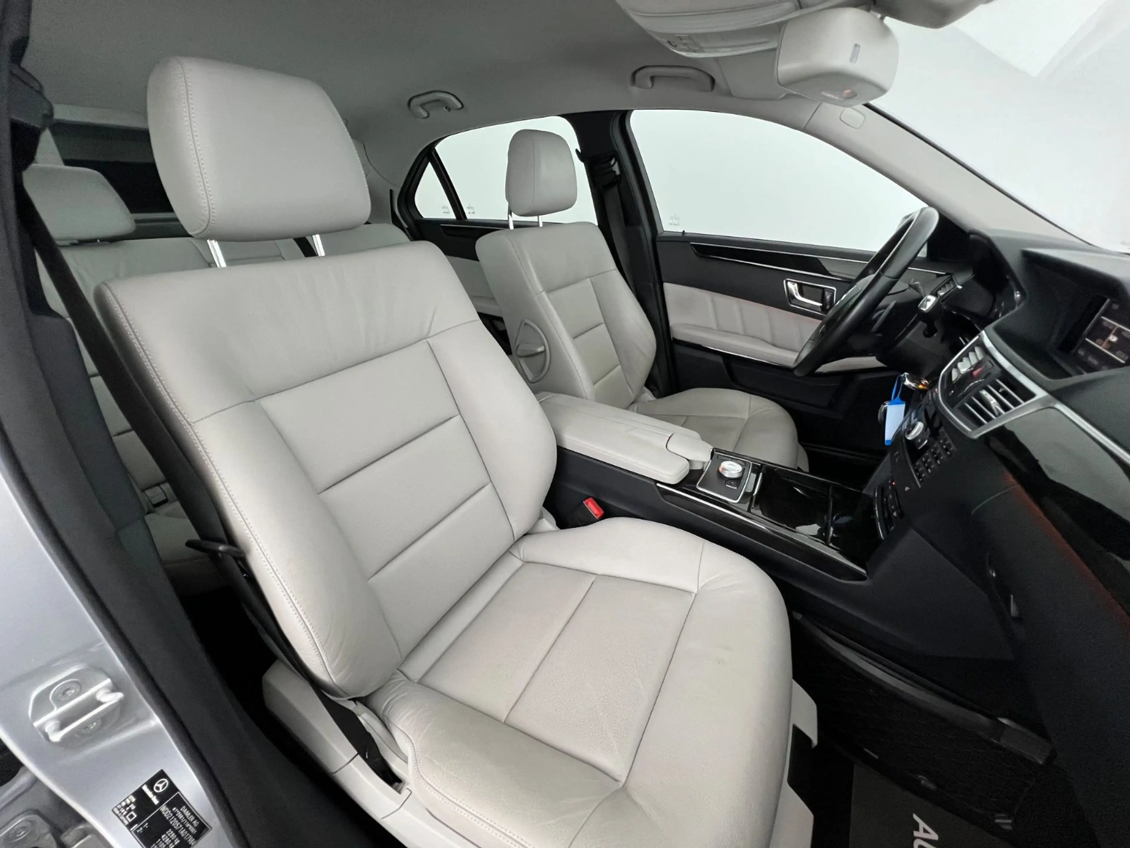 Mercedes-Benz E 350 CGI / RENTNER/  71.tKM / 292PS / V6 / ILS — photo 8