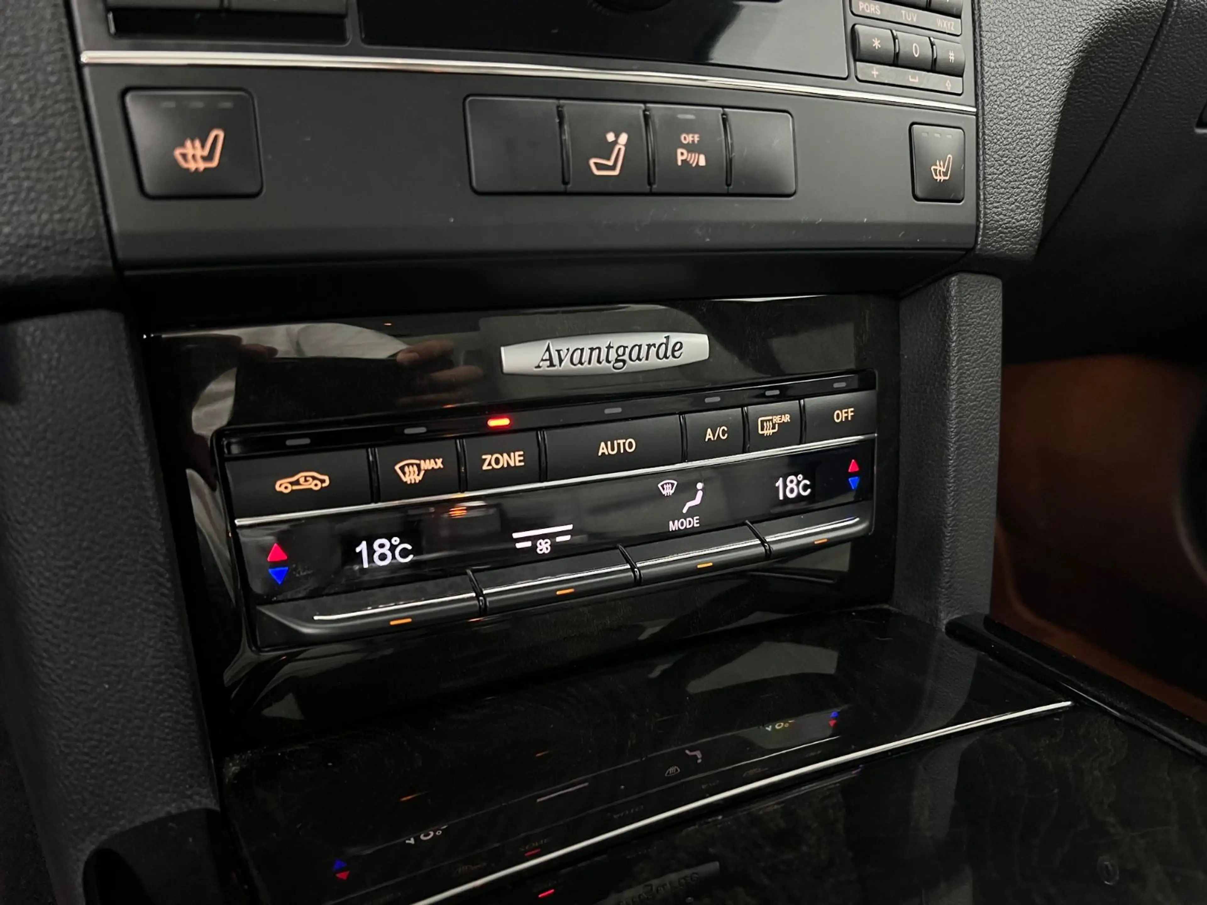 Mercedes-Benz E 350 CGI / RENTNER/  71.tKM / 292PS / V6 / ILS — photo 30