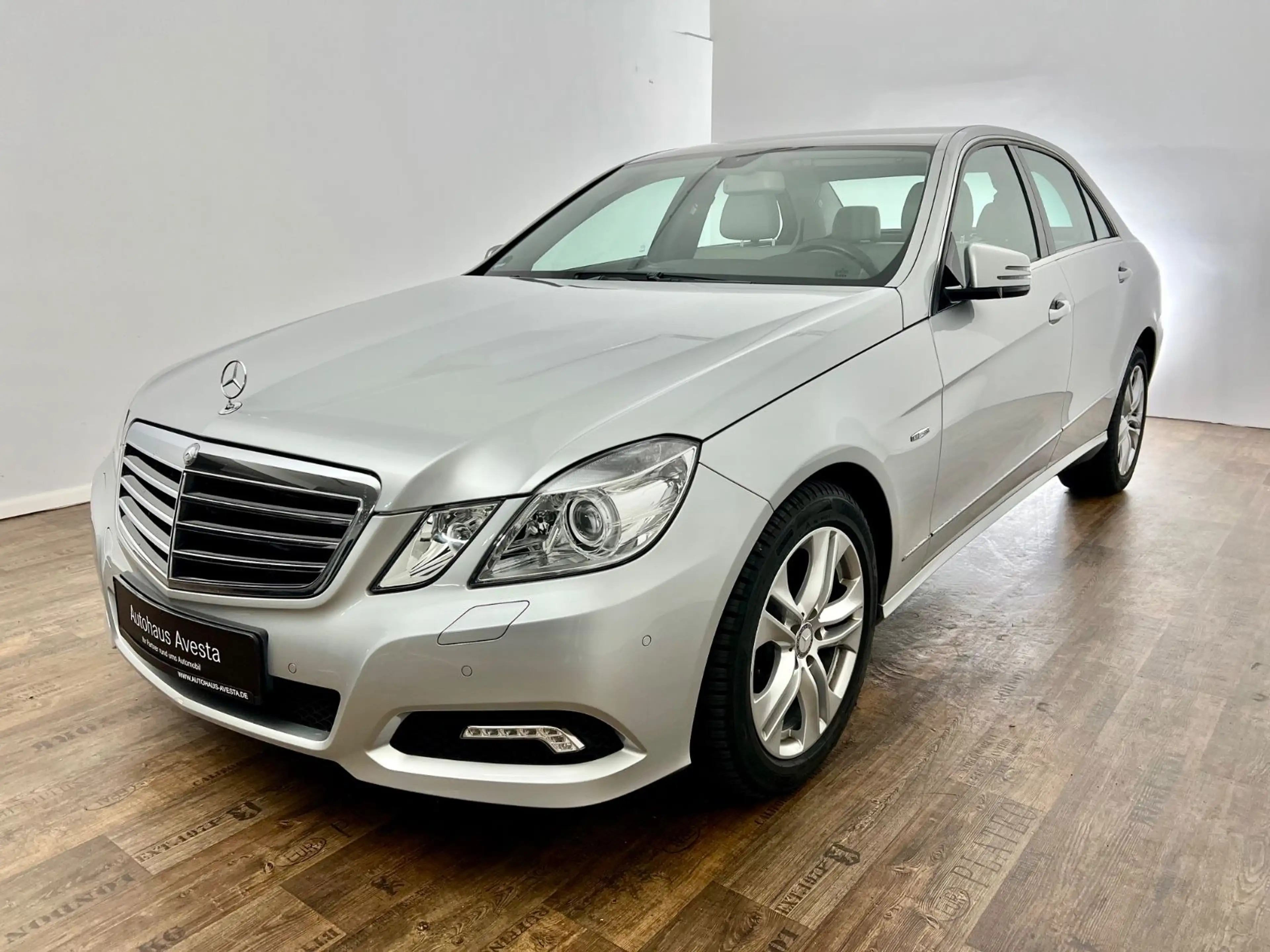 Mercedes-Benz E 350 CGI / RENTNER/  71.tKM / 292PS / V6 / ILS
