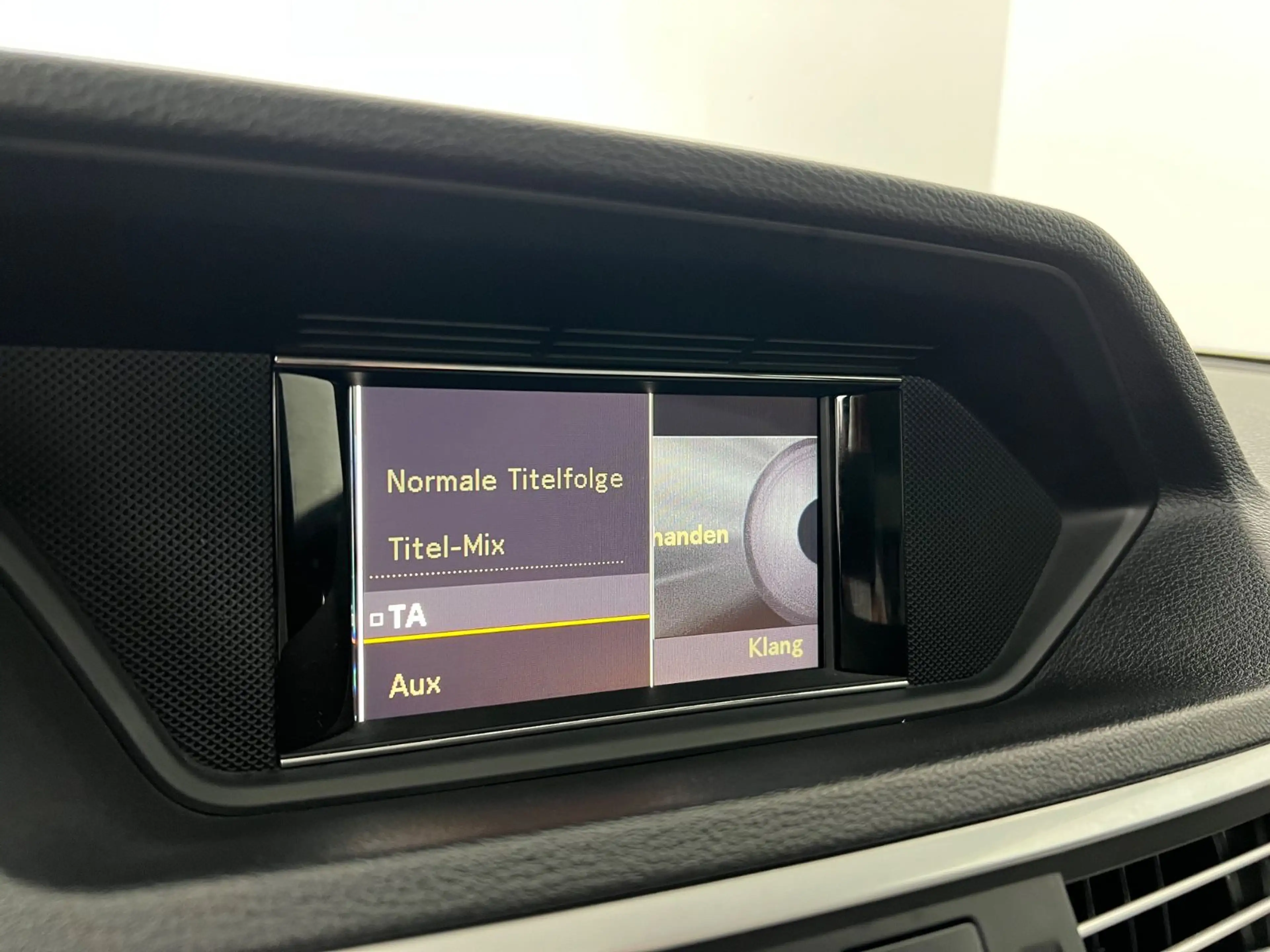 Mercedes-Benz E 350 CGI / RENTNER/  71.tKM / 292PS / V6 / ILS — photo 26