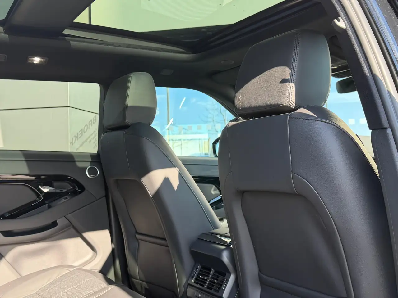 Land Rover Range Rover Evoque 2026 — фото 12