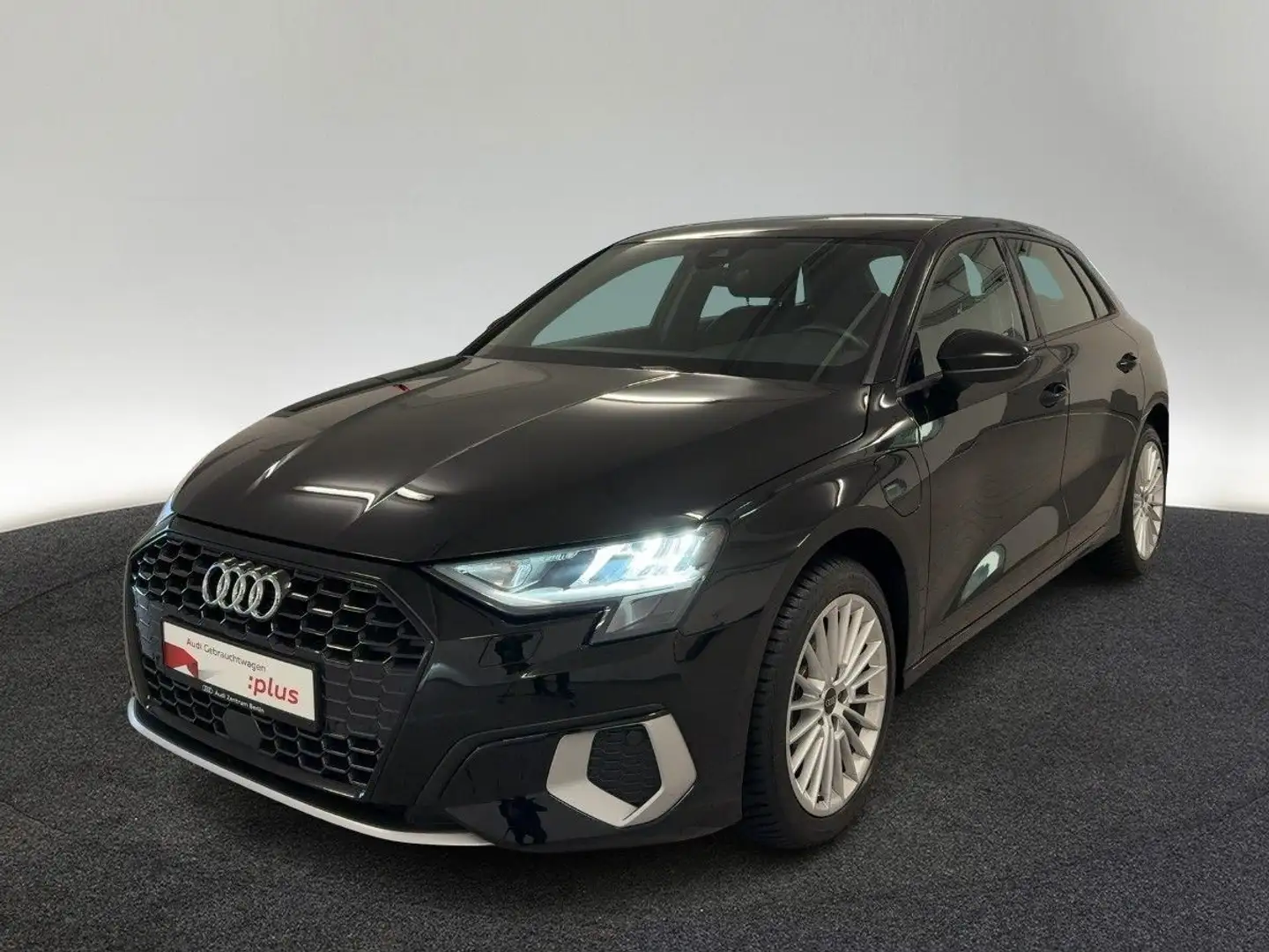 Audi A3 TFSI e Advanced 40 e S tr. LED NAVI Schwarz - 2