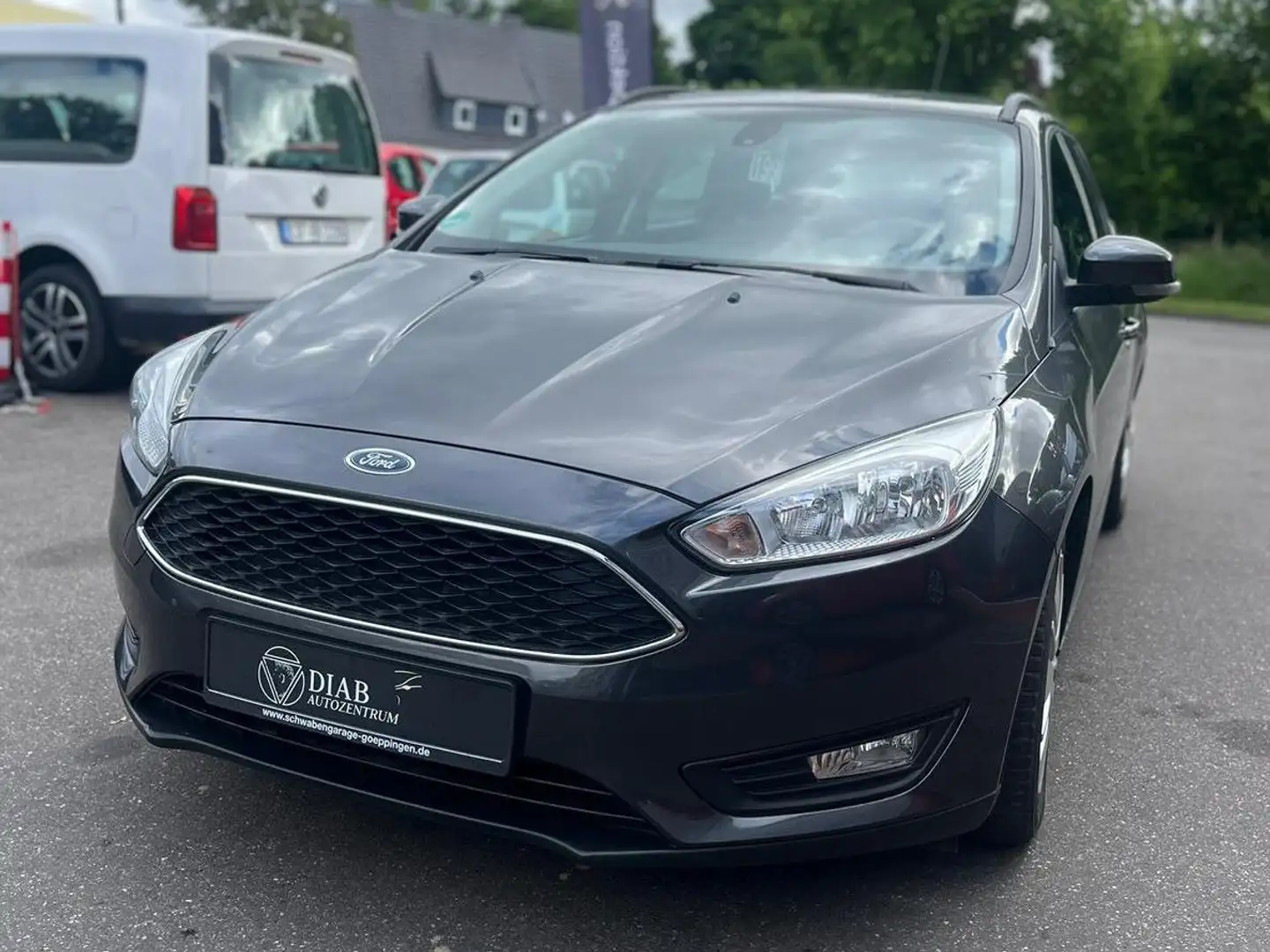 Ford Focus Trend Gris - 2