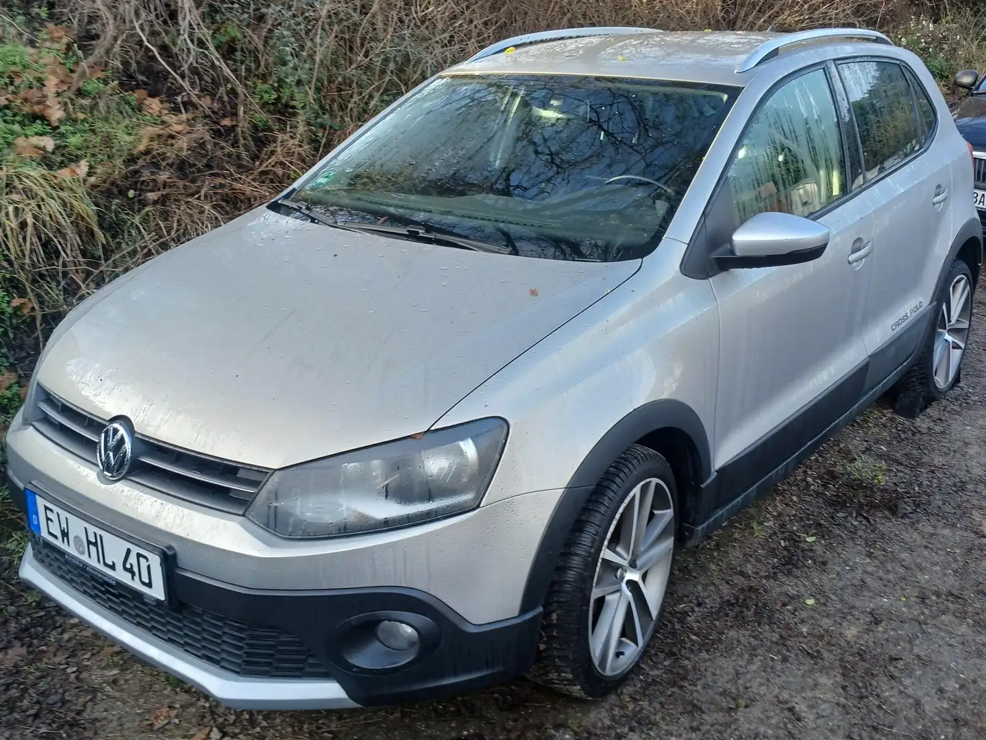 Volkswagen Polo Cross Polo 1.2 TSI Cross Polo Stříbrná - 1