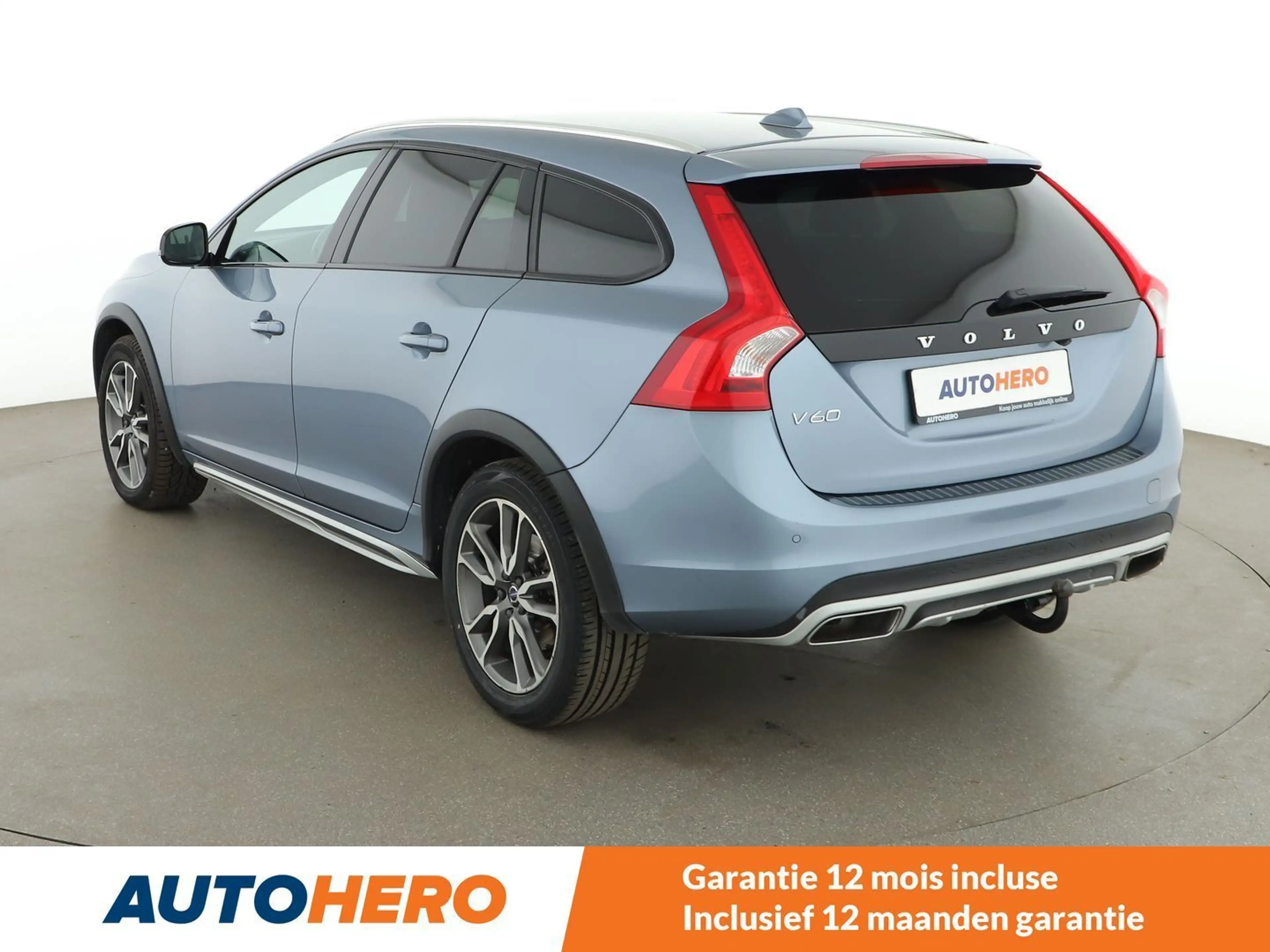 Volvo V60 Cross Country 2.0 D3 Pro — photo 4