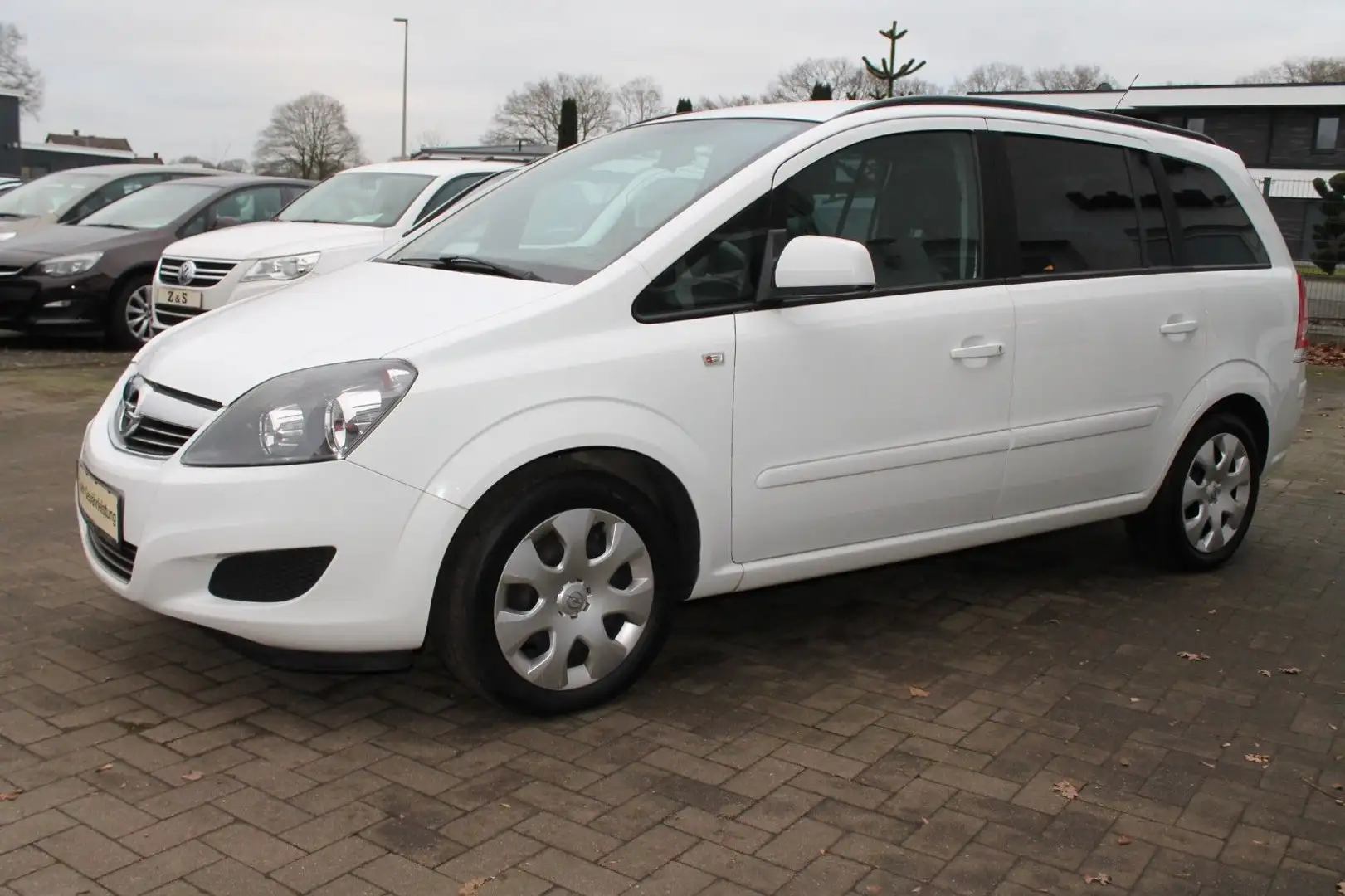 Opel Zafira B Family *TÜV-NEU* Weiß - 2