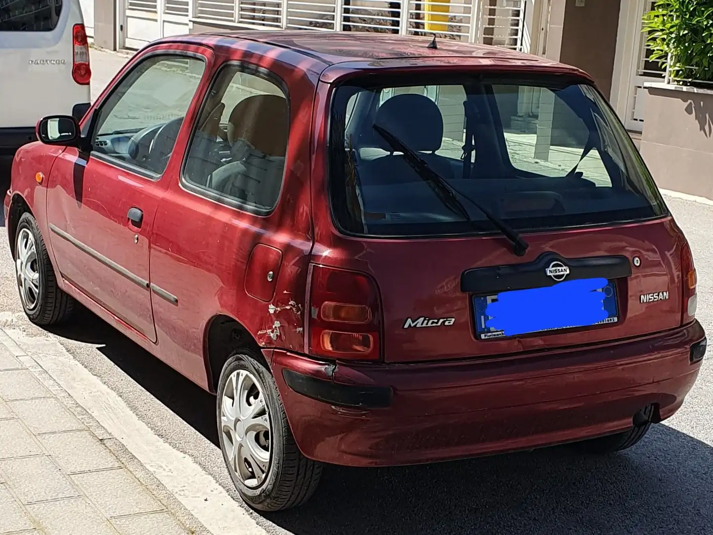Nissan Micra Micra 3p 1.0 Junior c/SS Red - 2