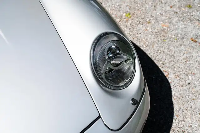 Porsche 911 view 10