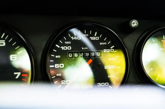 Porsche 911 view 14