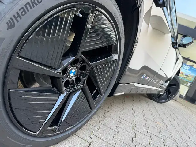 BMW Ix3 view 3