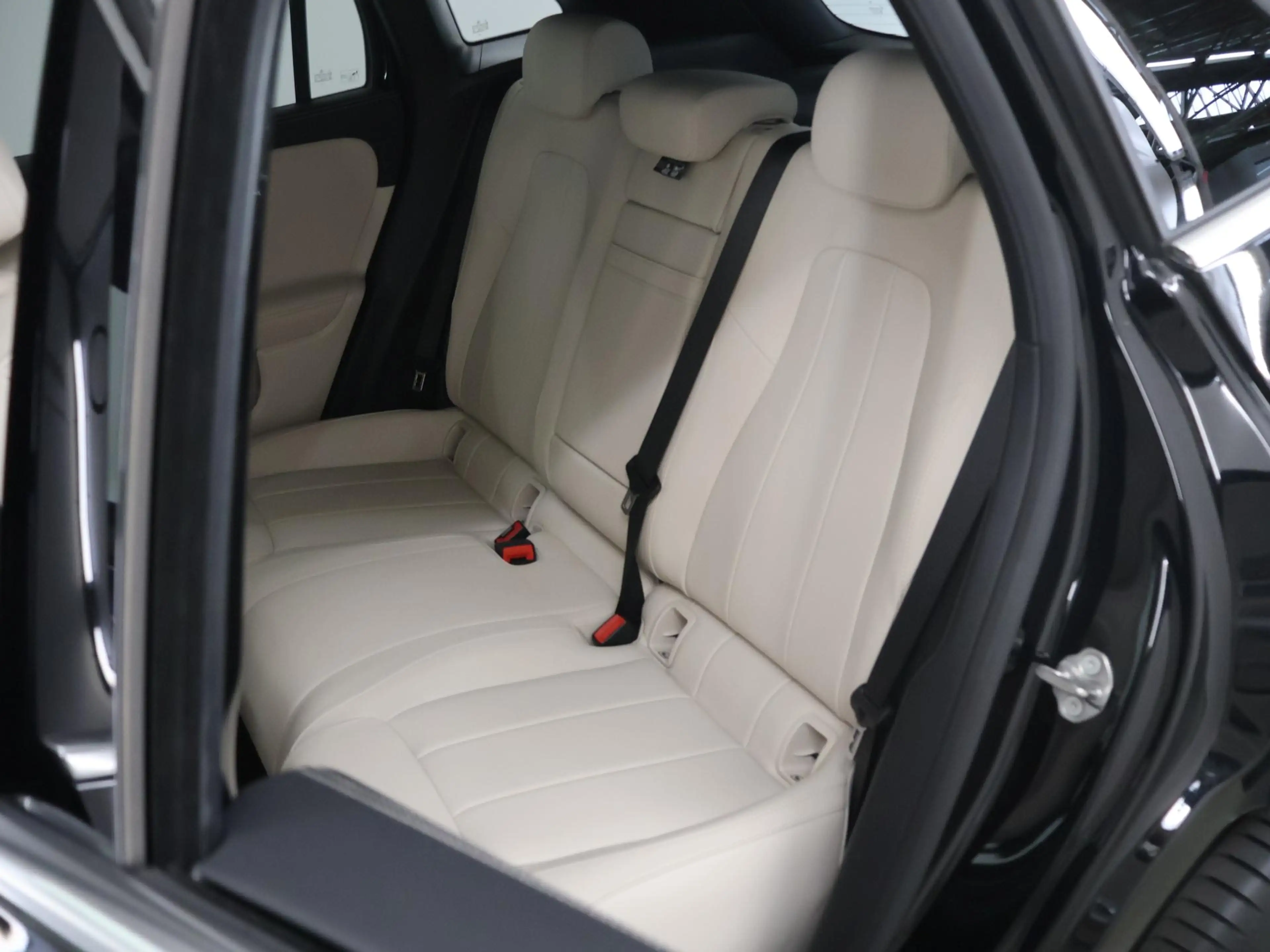 Mercedes-Benz EQA 250 Luxury Line 67 kWh | Xenon verlichting | Lederen b — photo 11