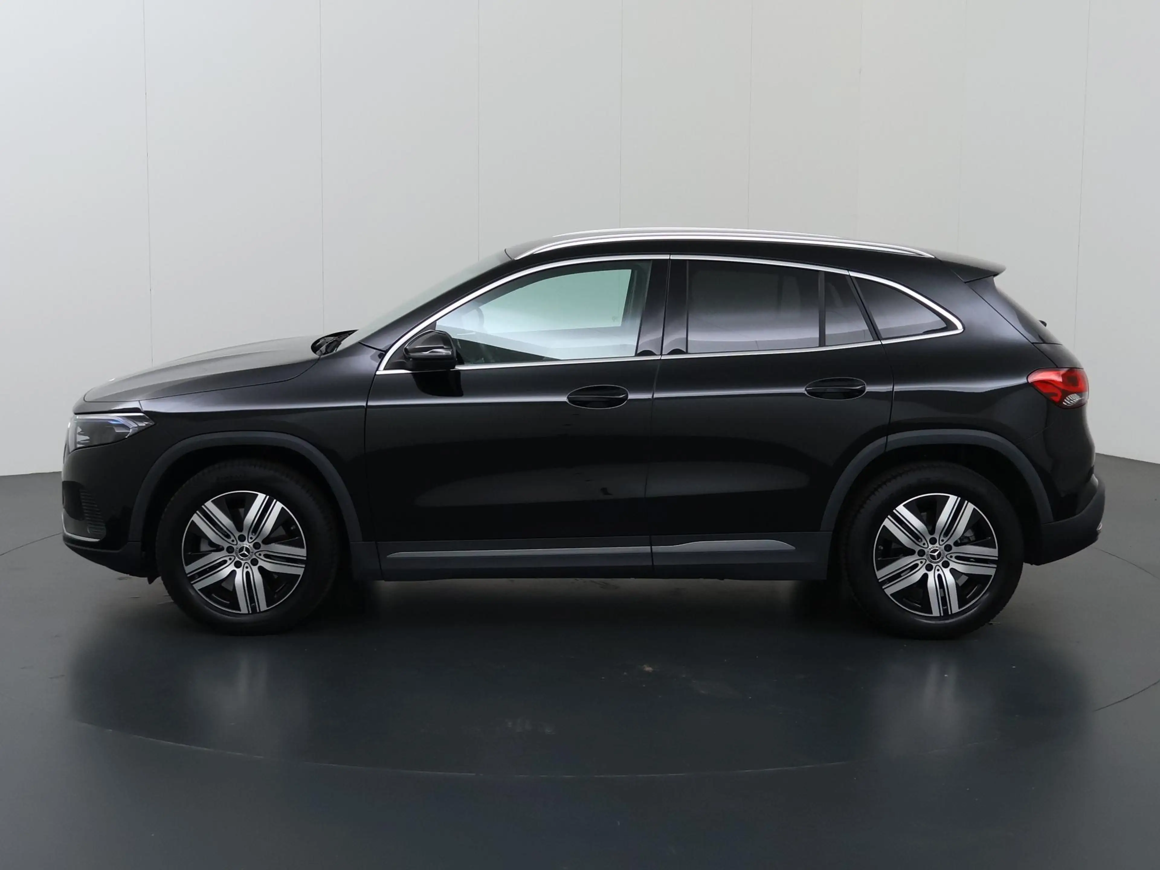 Mercedes-Benz EQA 250 Luxury Line 67 kWh | Xenon verlichting | Lederen b — photo 5