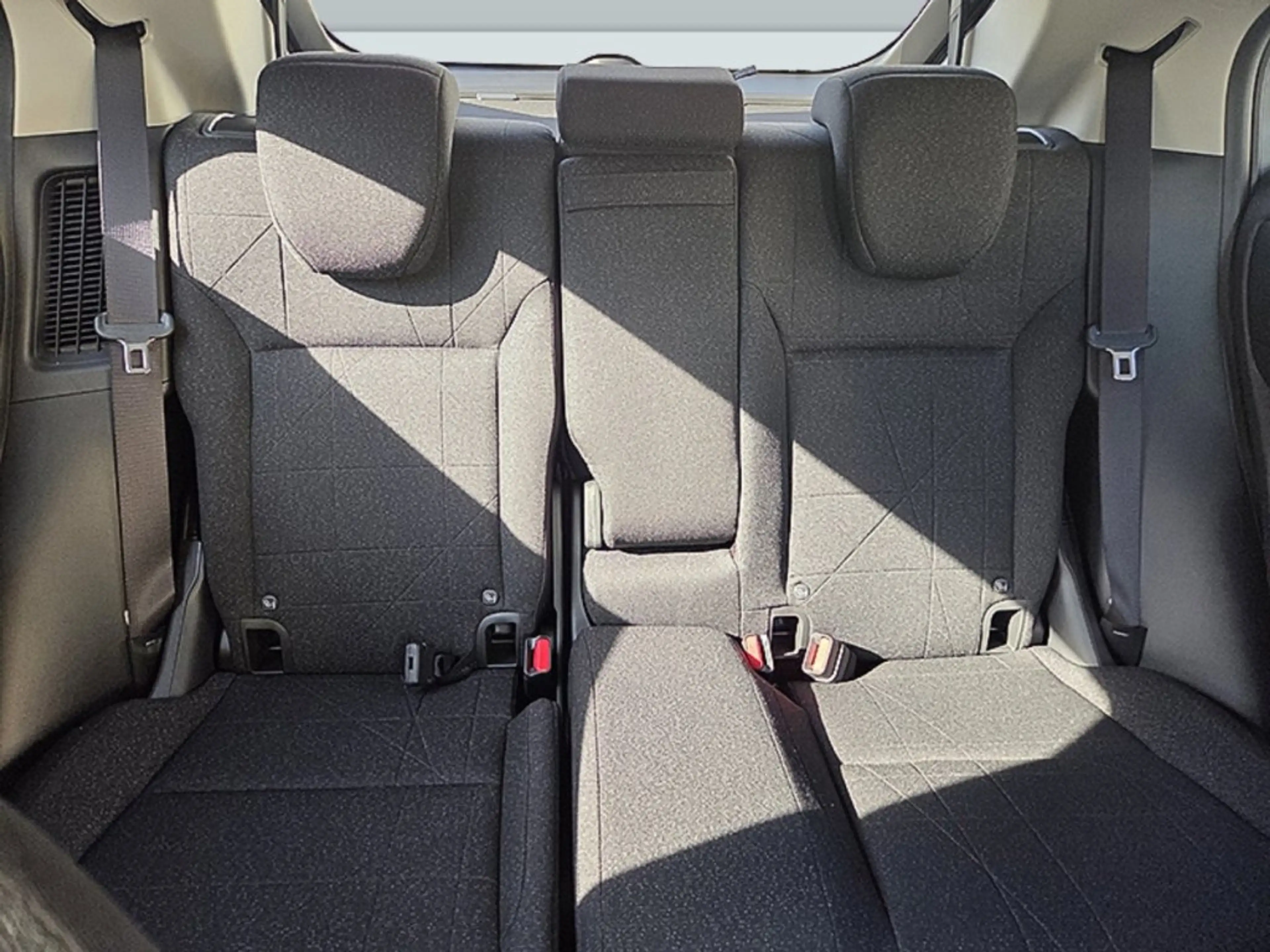 Honda HR-V e:HEV 1.5 AT ELEGANCE STANDARD — photo 12