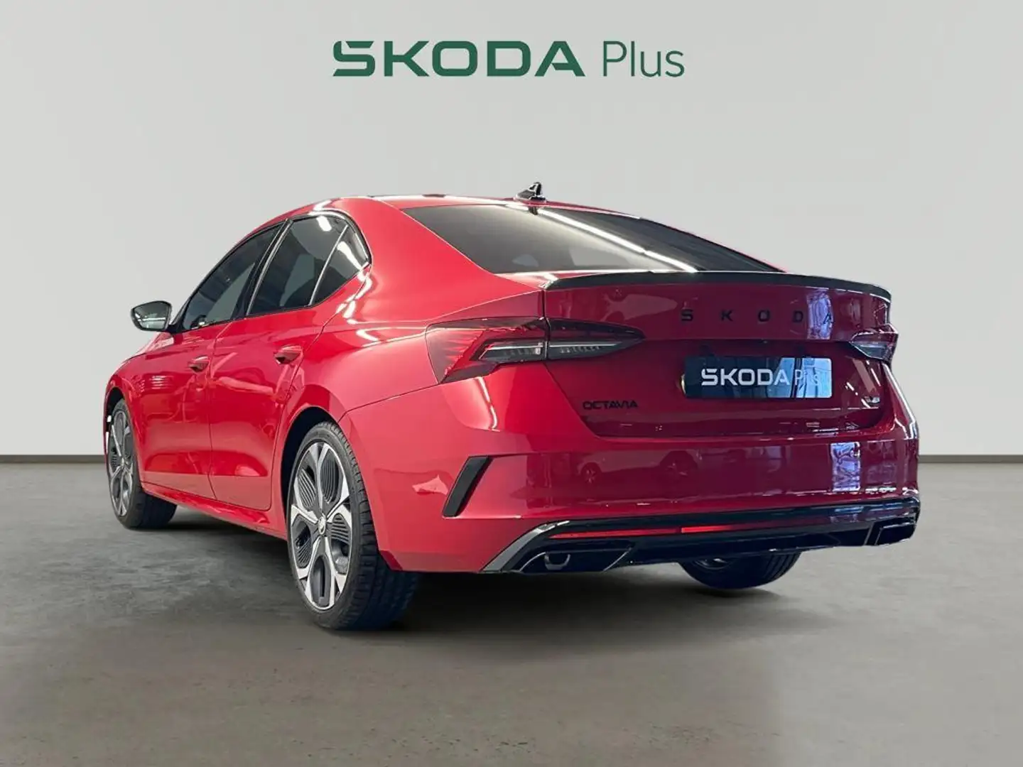 Skoda Octavia 2.0 TSI RS DSG7 195kW Rojo - 2
