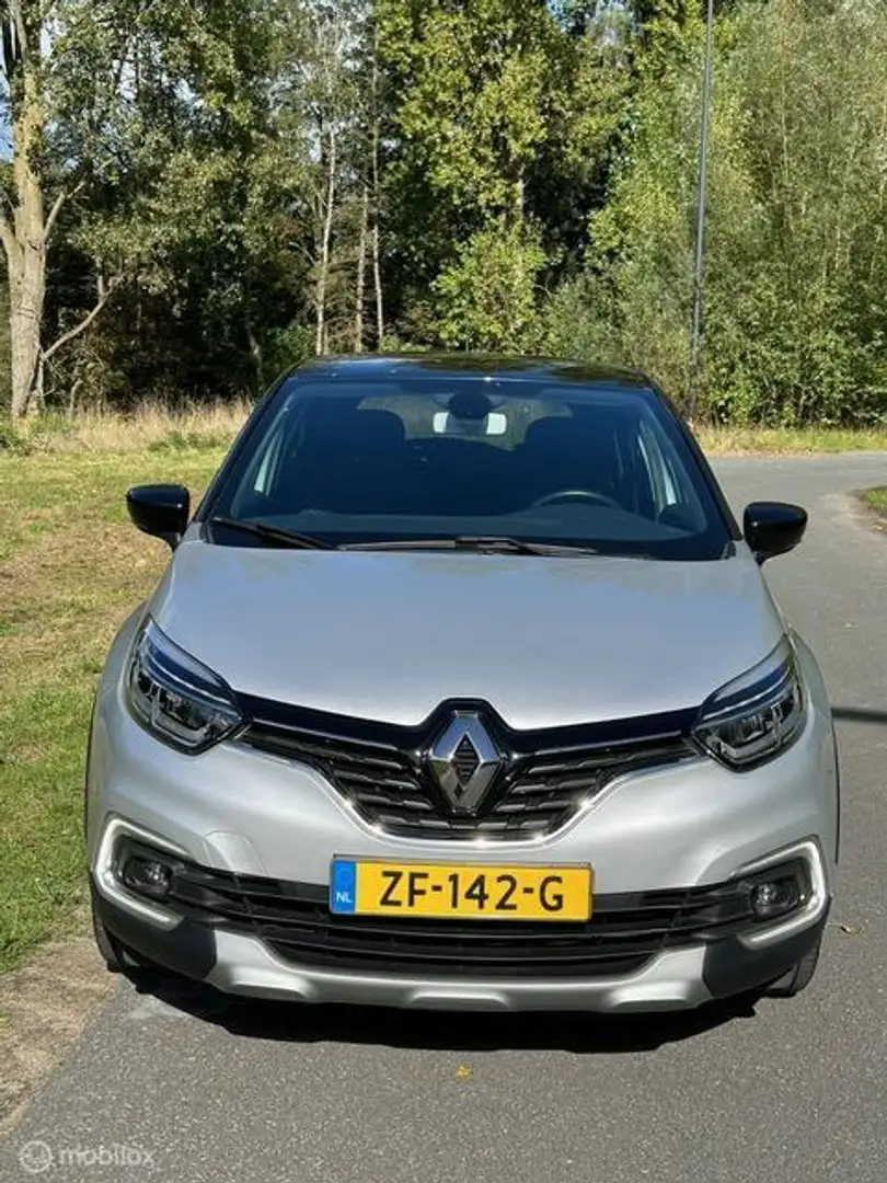 Renault Captur 1.2 TCe Intens Automaat, trekhaak, airco Grijs - 2