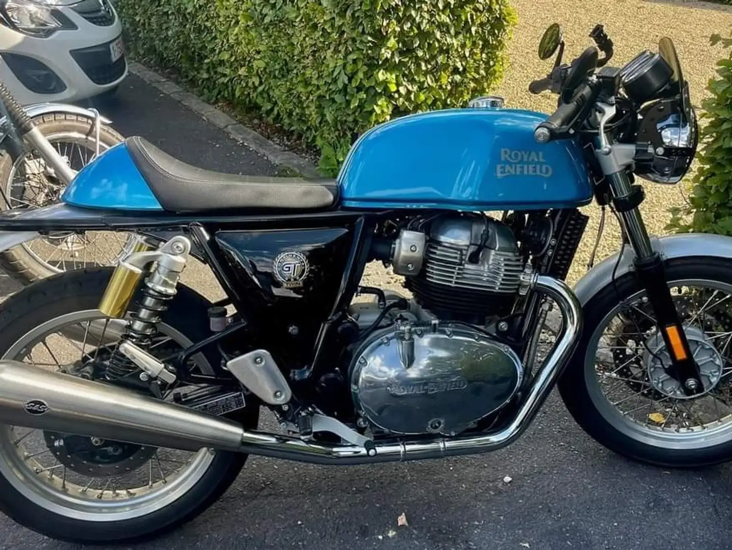Royal Enfield Continental GT Blauw - 1