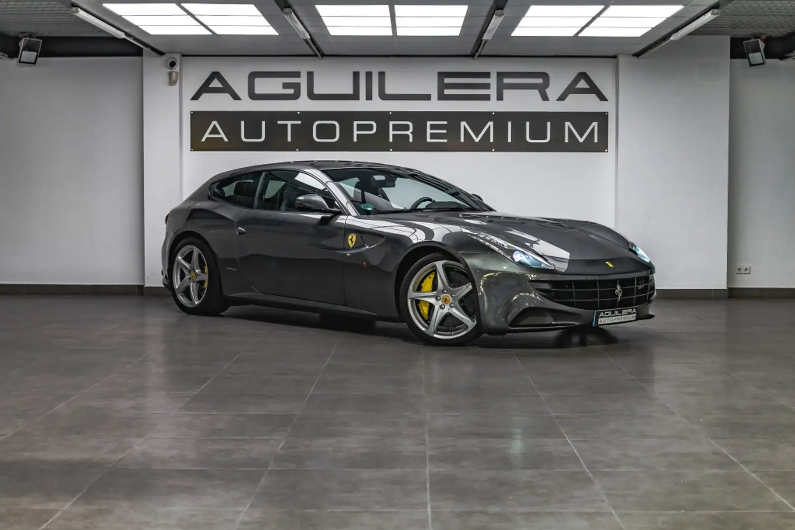 Ferrari FF Gris - 1