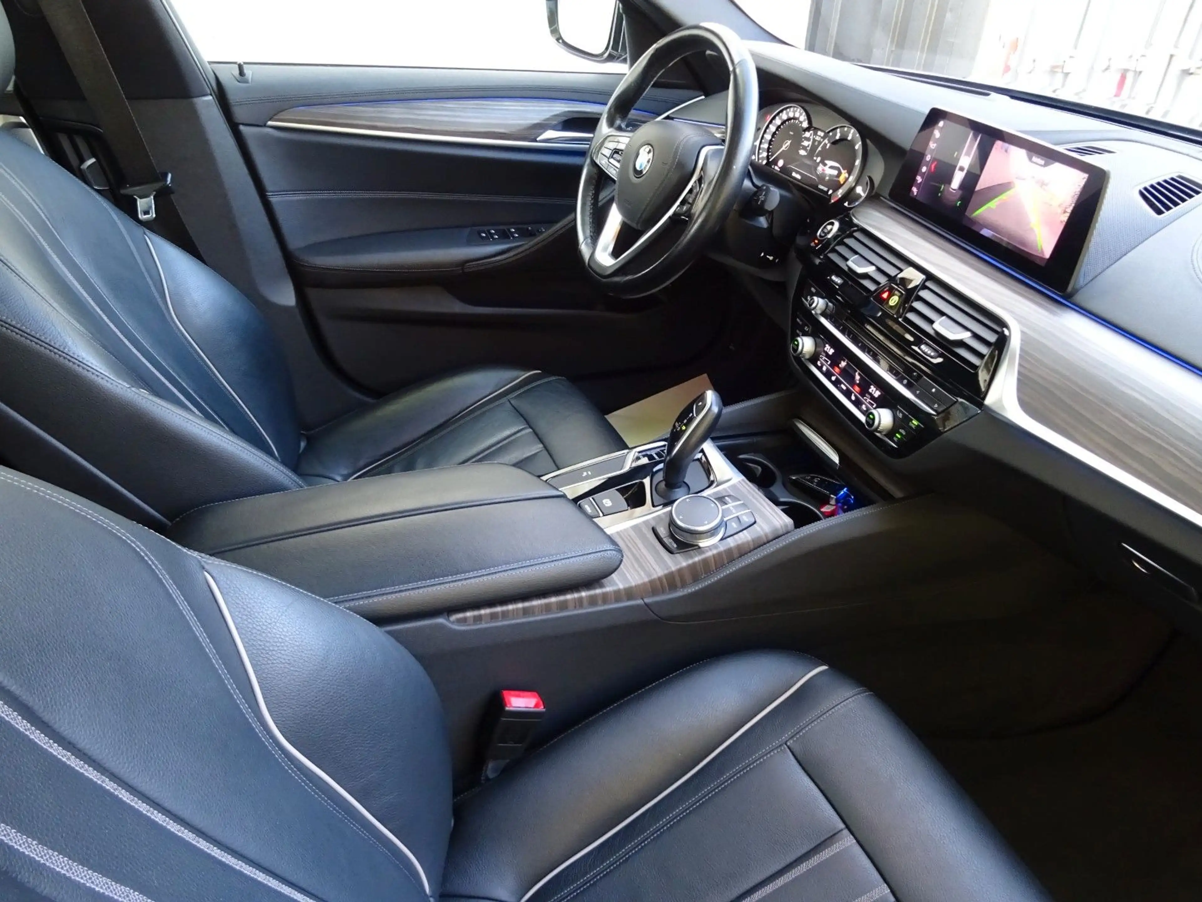 BMW 540 i xDrive Touring Aut Luxury Line Navi LEDer — photo 8