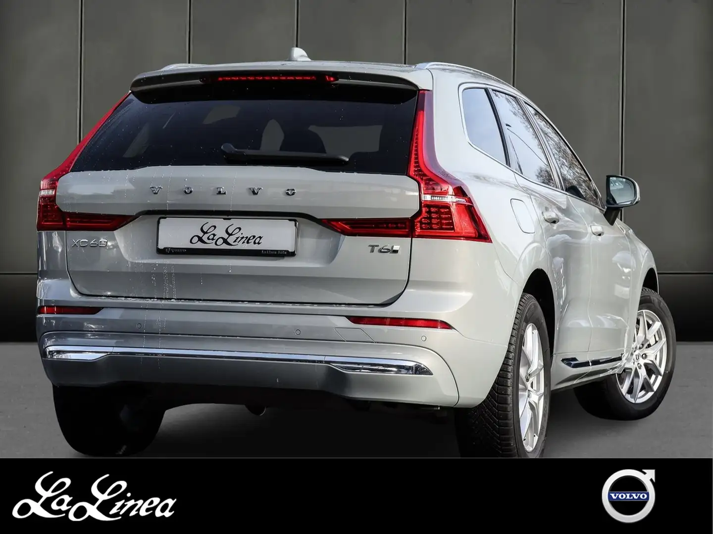 Volvo XC60 T6 Recharge AWD Core NP: 79.640,-//BLIS/HK/PANO Grau - 2