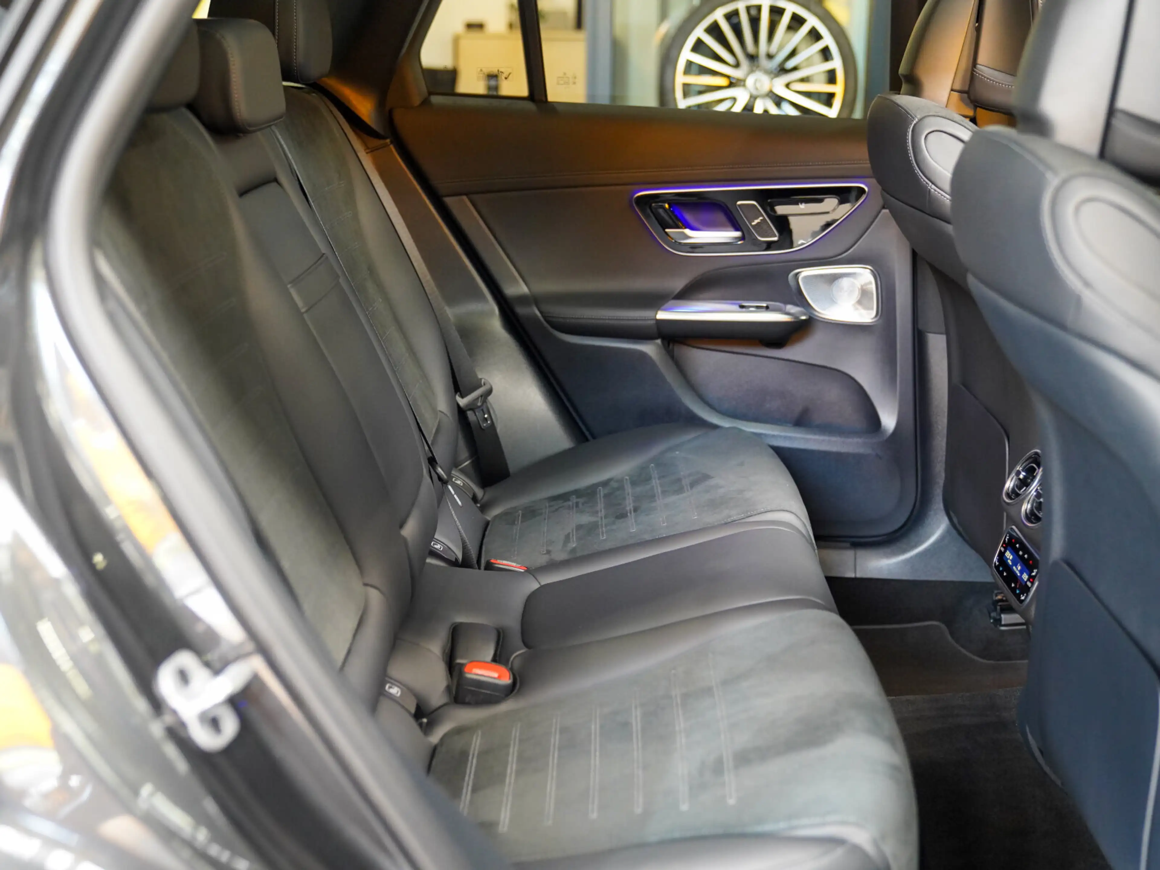 Mercedes-Benz GLC 220 GLC 220 d 4M AMG Line Night Burmester 360° AHK — photo 13
