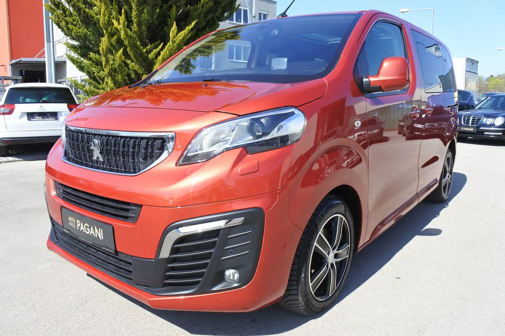 Peugeot Traveller Allure L1 BlueHDI 180 Business/7SITZE/NAVI/VOLL Orange - 1