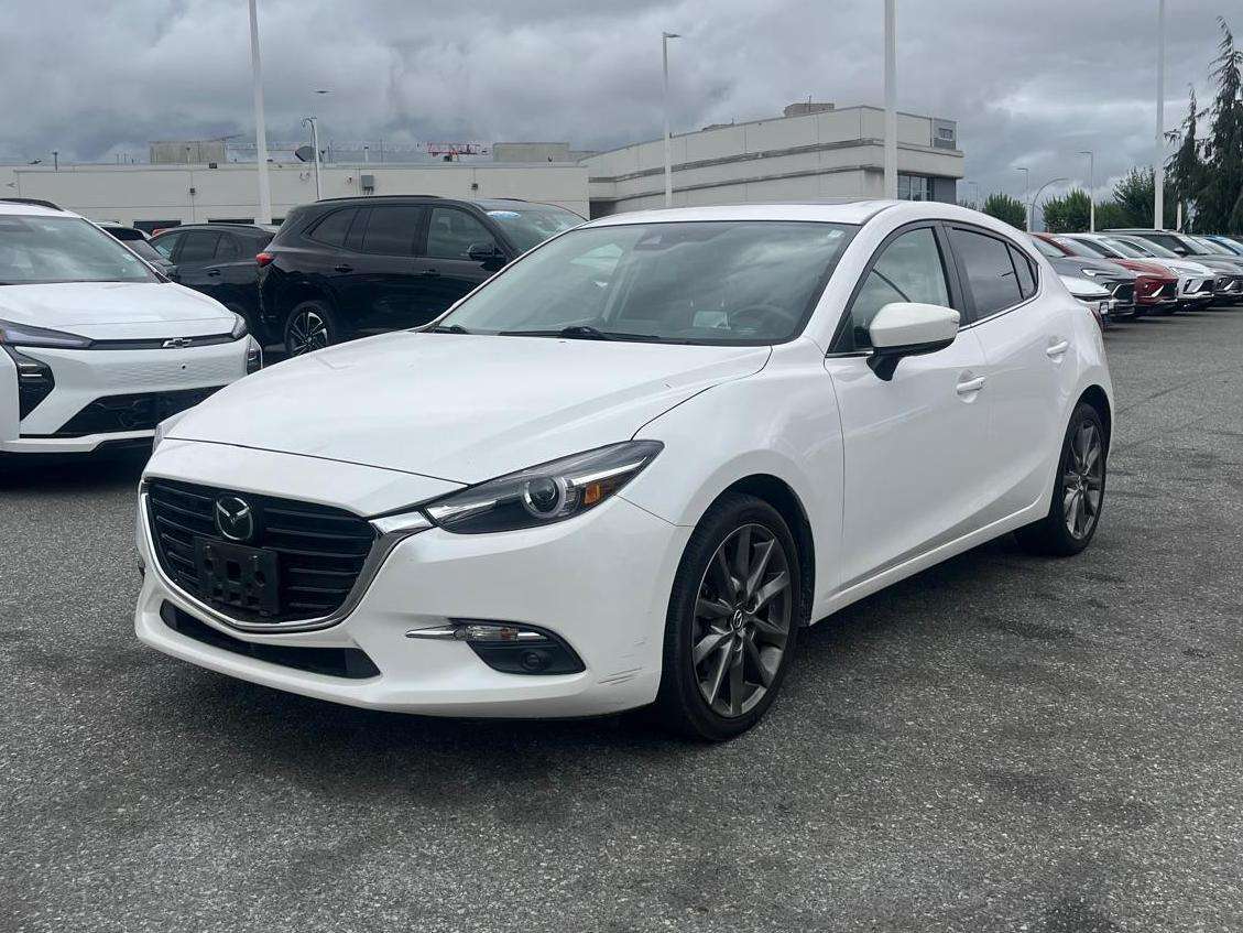 Snowflake White Pearl 2018 Mazda MAZDA3 Sport Hatchback  Manual