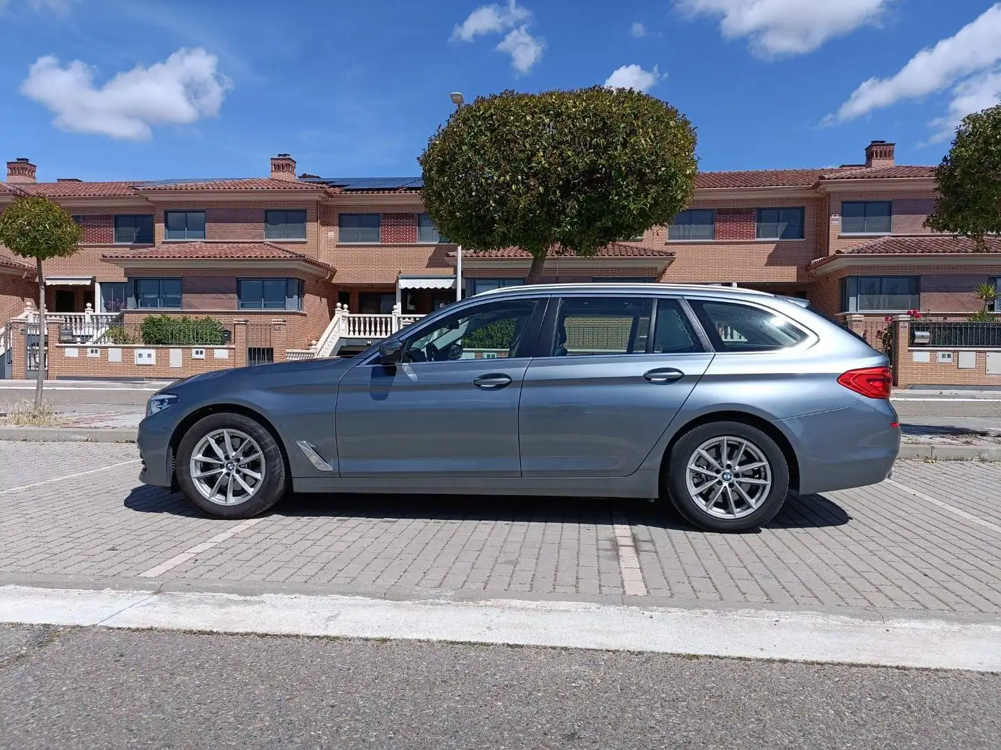 BMW 520 520dA Touring Gris - 2