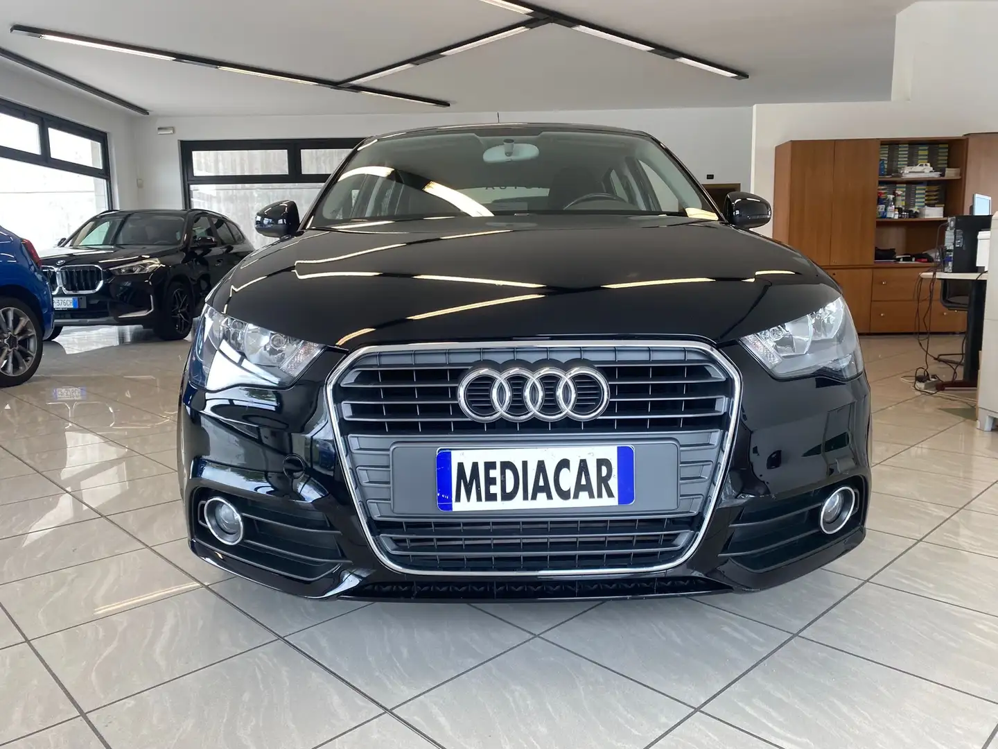 Audi A1 Sportback 1.6 tdi Admired 90cv Negro - 2