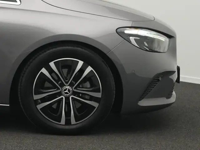 Mercedes-Benz B-Class view 8