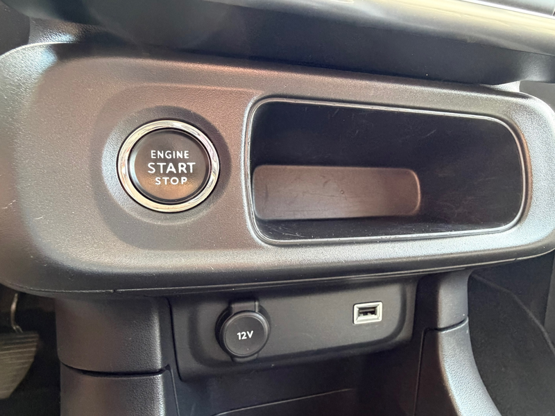 Citroen C3 1.2 PureTech Shine Nav/Cruise Carplay Camera Hoogz — photo 28