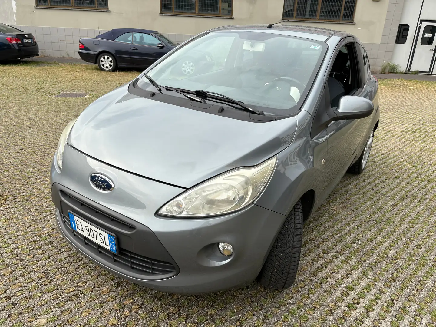Ford Ka/Ka+ Ka 1.2 Titanium 69cv Gris - 1