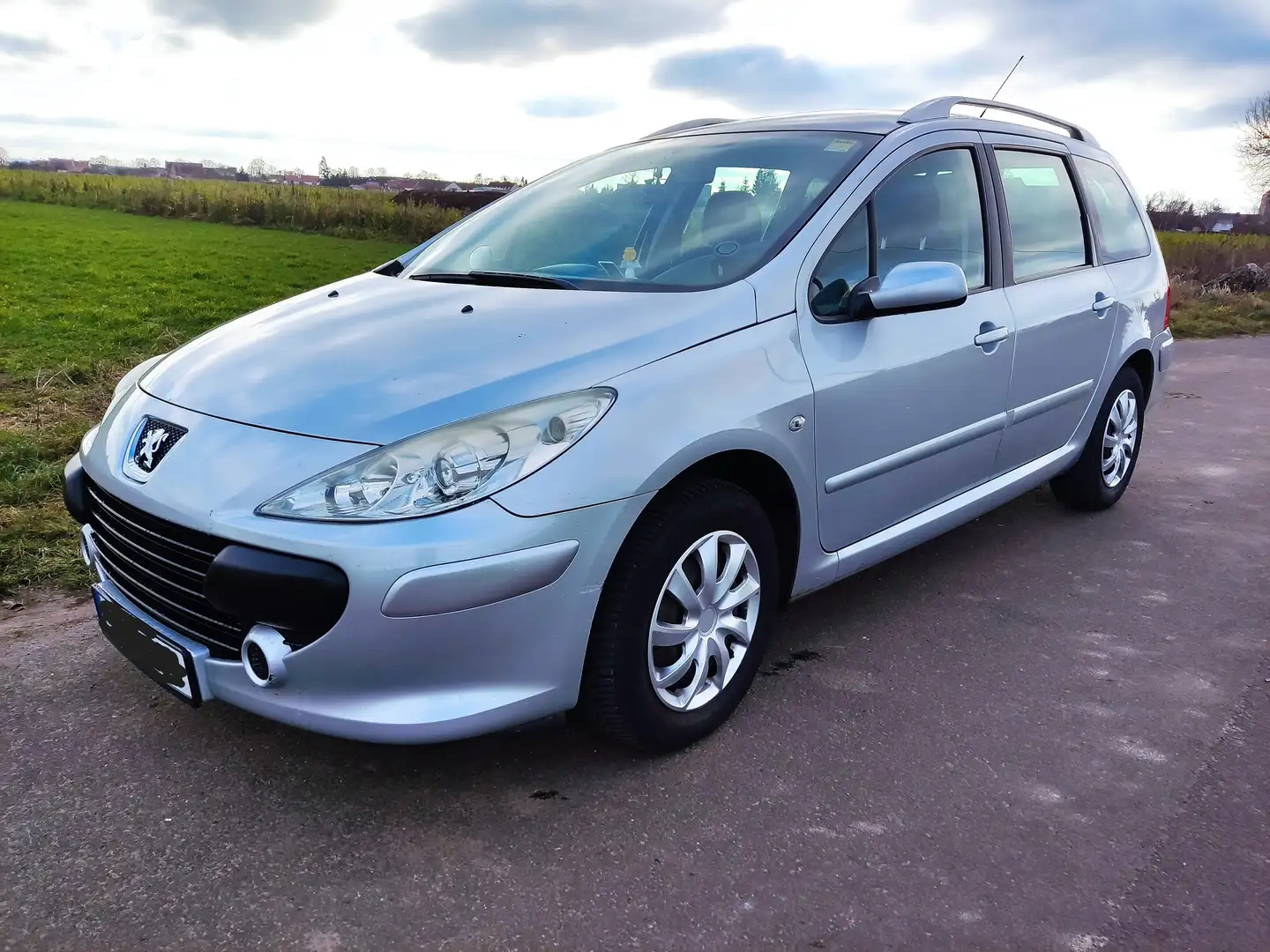 Peugeot 307 307 Break/SW Diesel HDi SW 110 Tendance Silber - 1