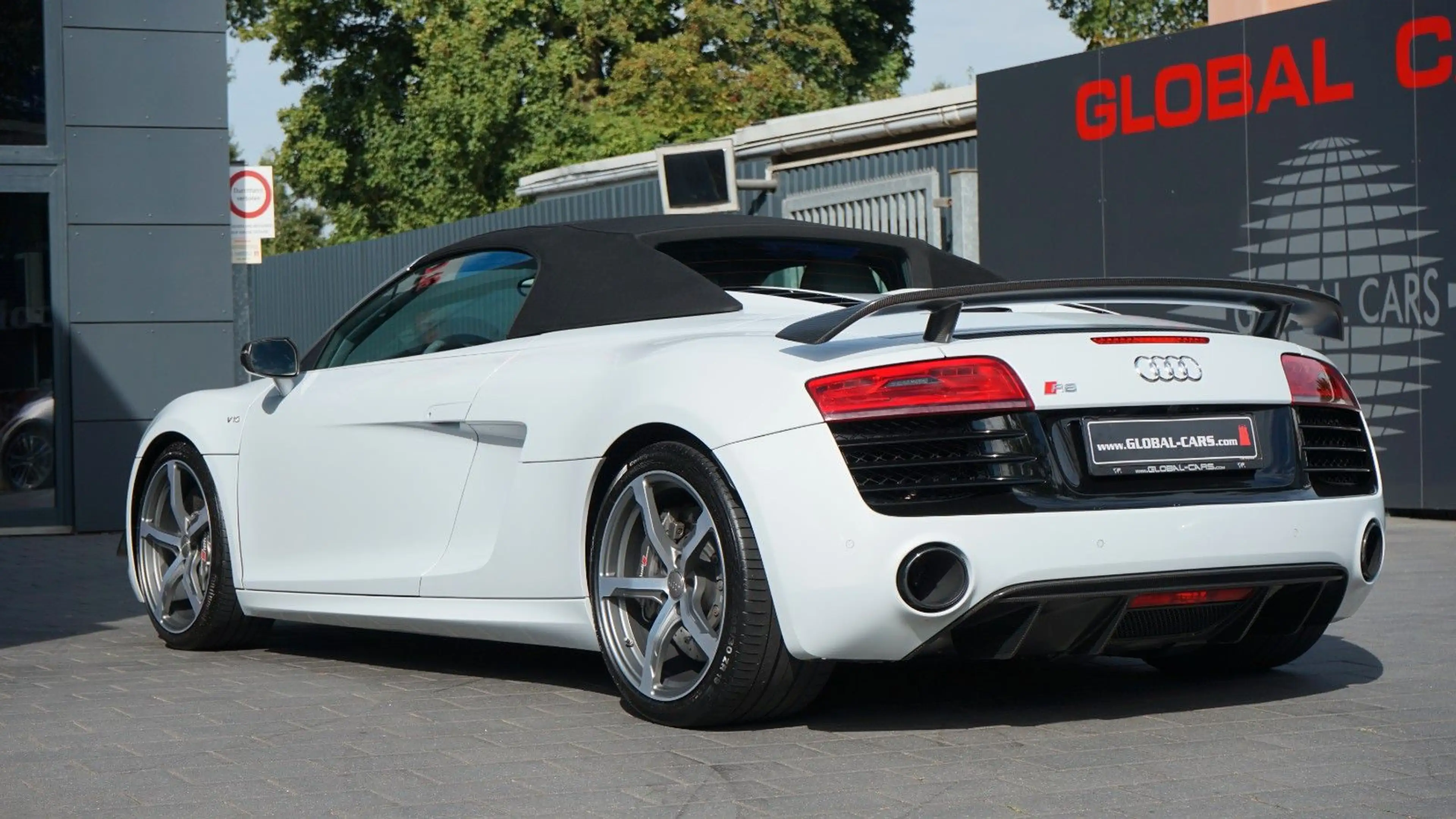Audi R8 SPYDER*V10*EDITION 1 OF 30*EXCLUSIVE*CARBON* — photo 4