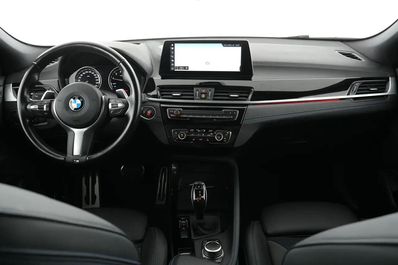 BMW X2 sDrive20i M Sport X Navi+HUD|Pano|SHZ|ParkAs Pano 9